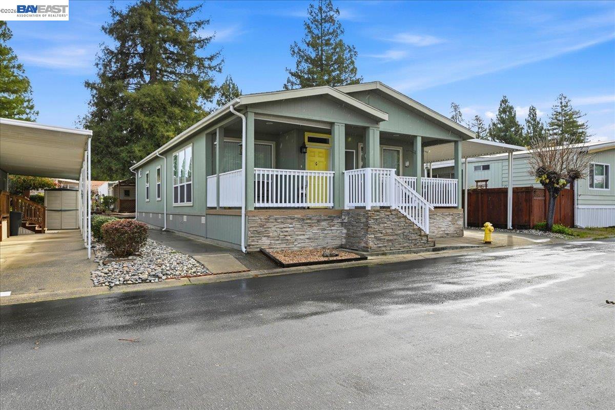 3231 Vineyard Ave SPC 93