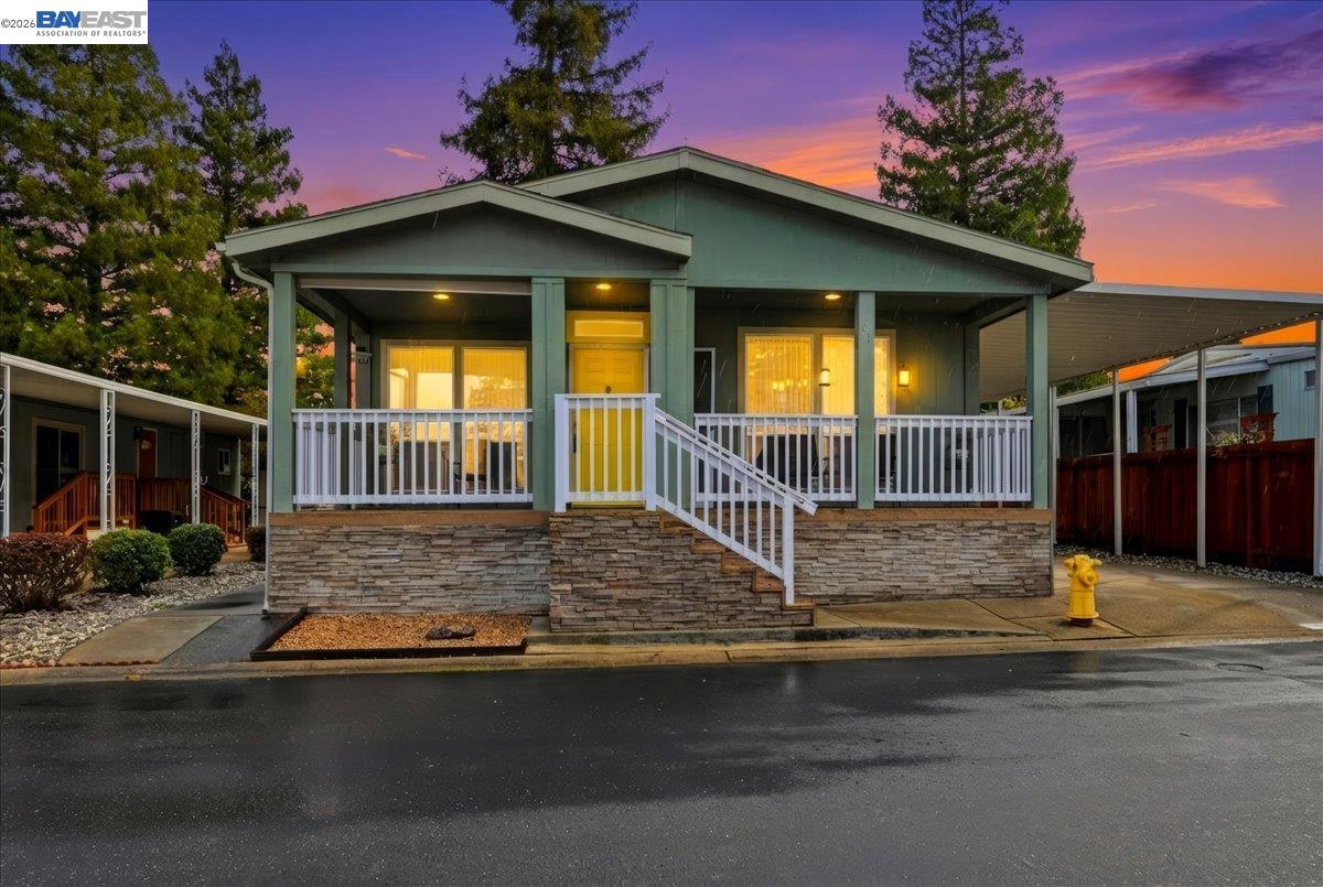 3231 Vineyard Ave SPC 93