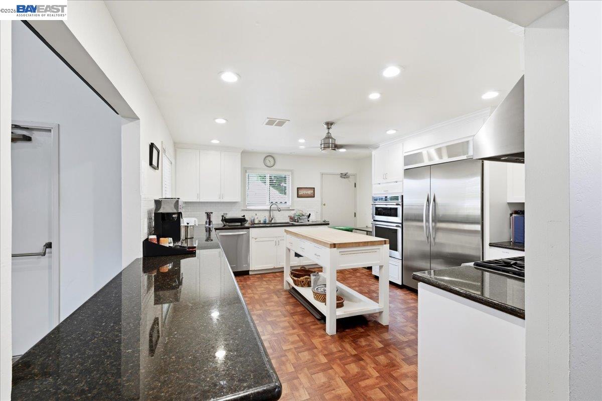 3231 Vineyard Ave SPC 93