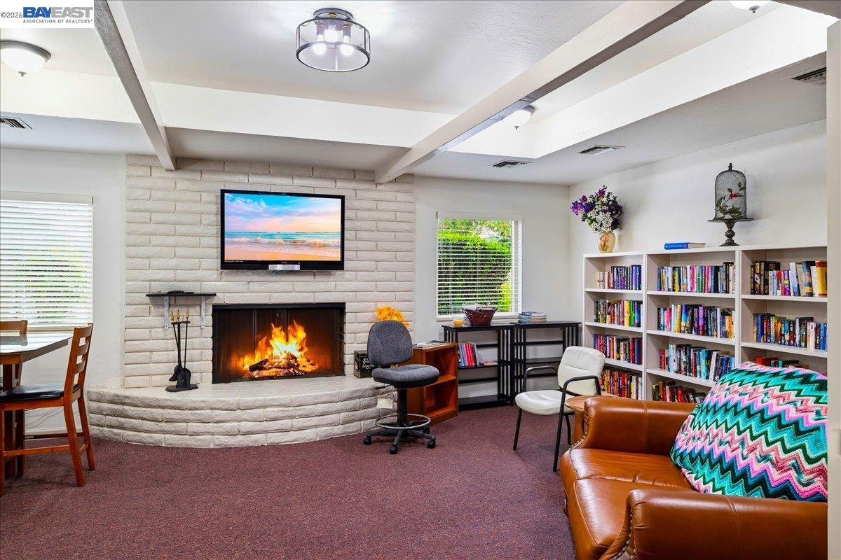 3231 Vineyard Ave SPC 93