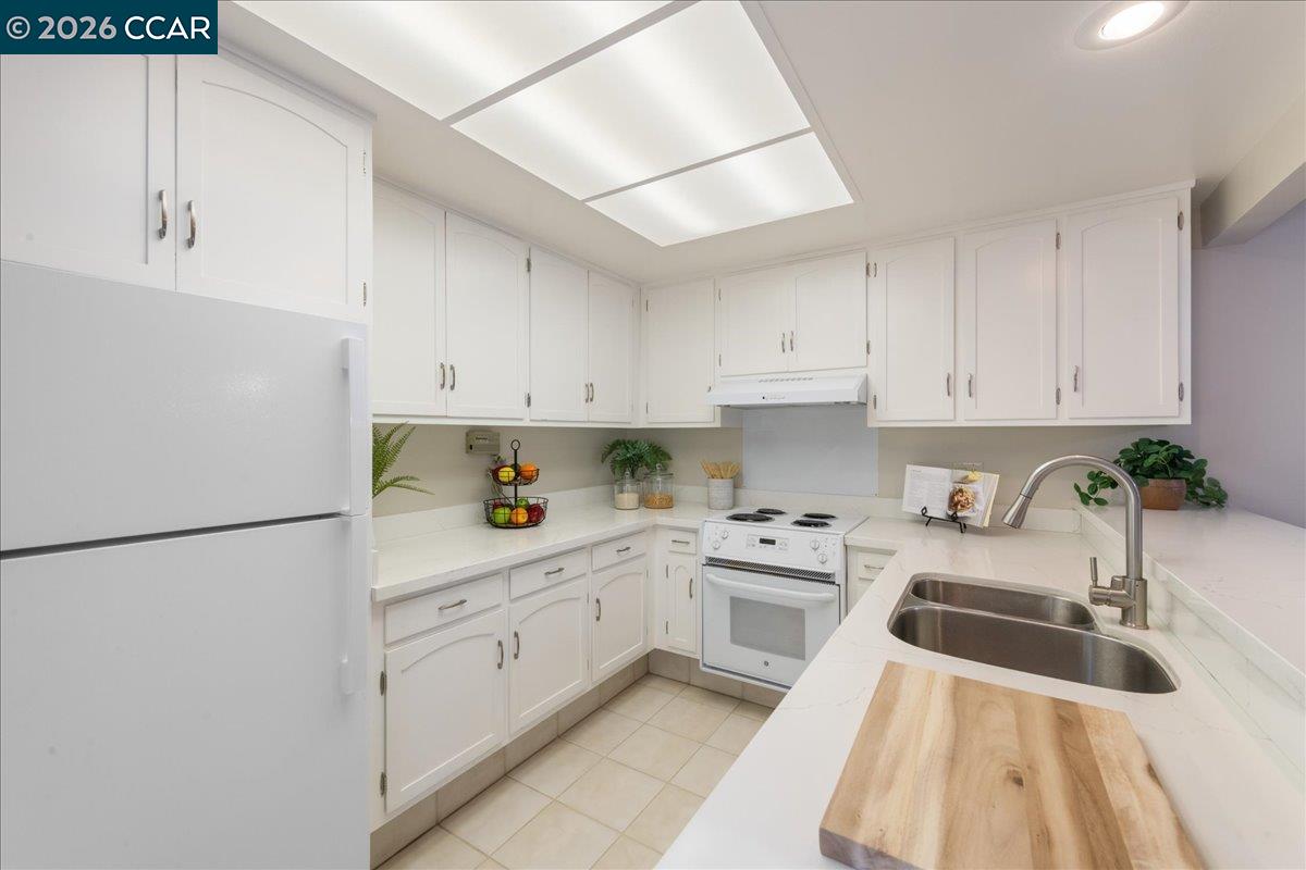 1573 Rockledge Ln # 3