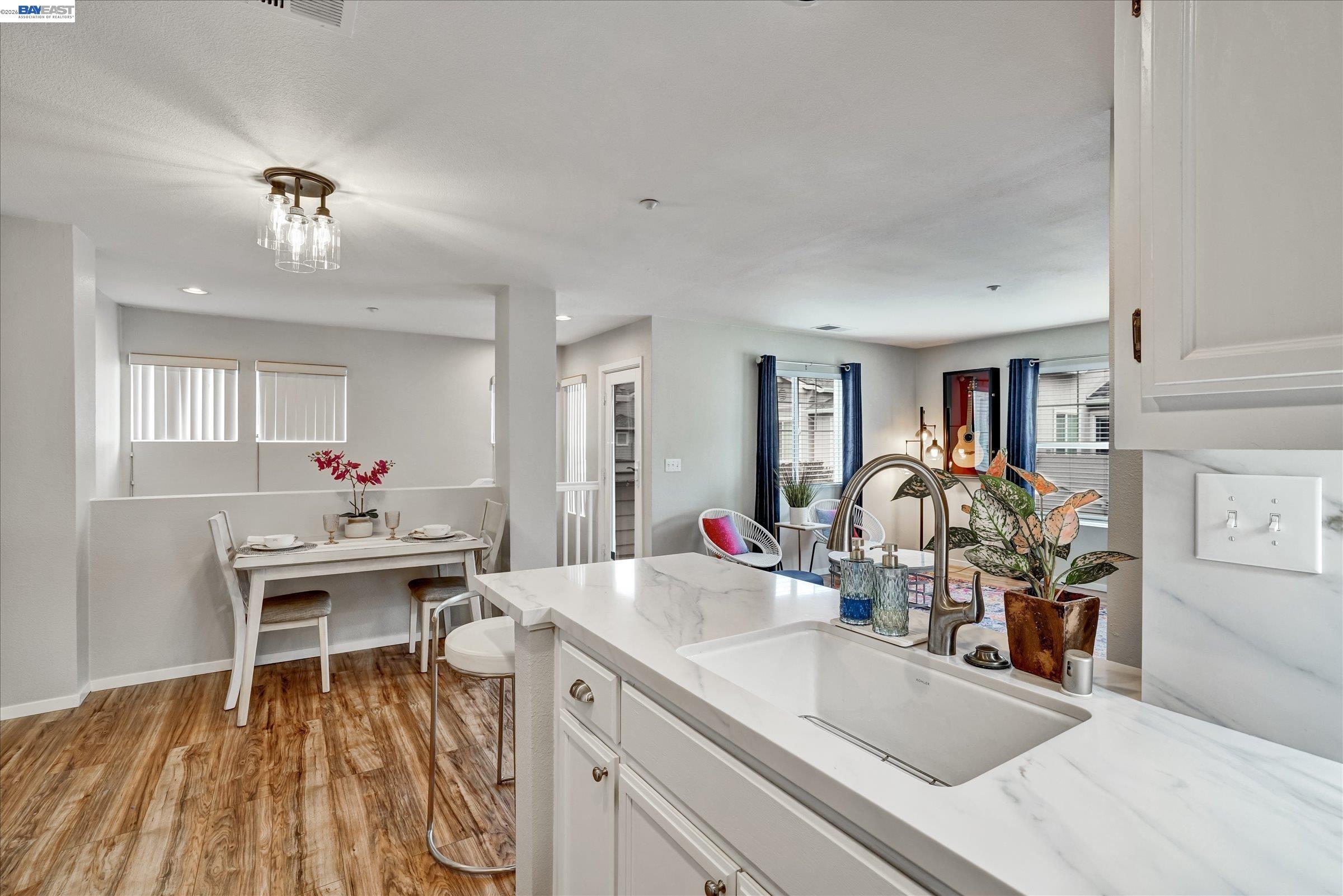 255 Wildrose Cmn # 5