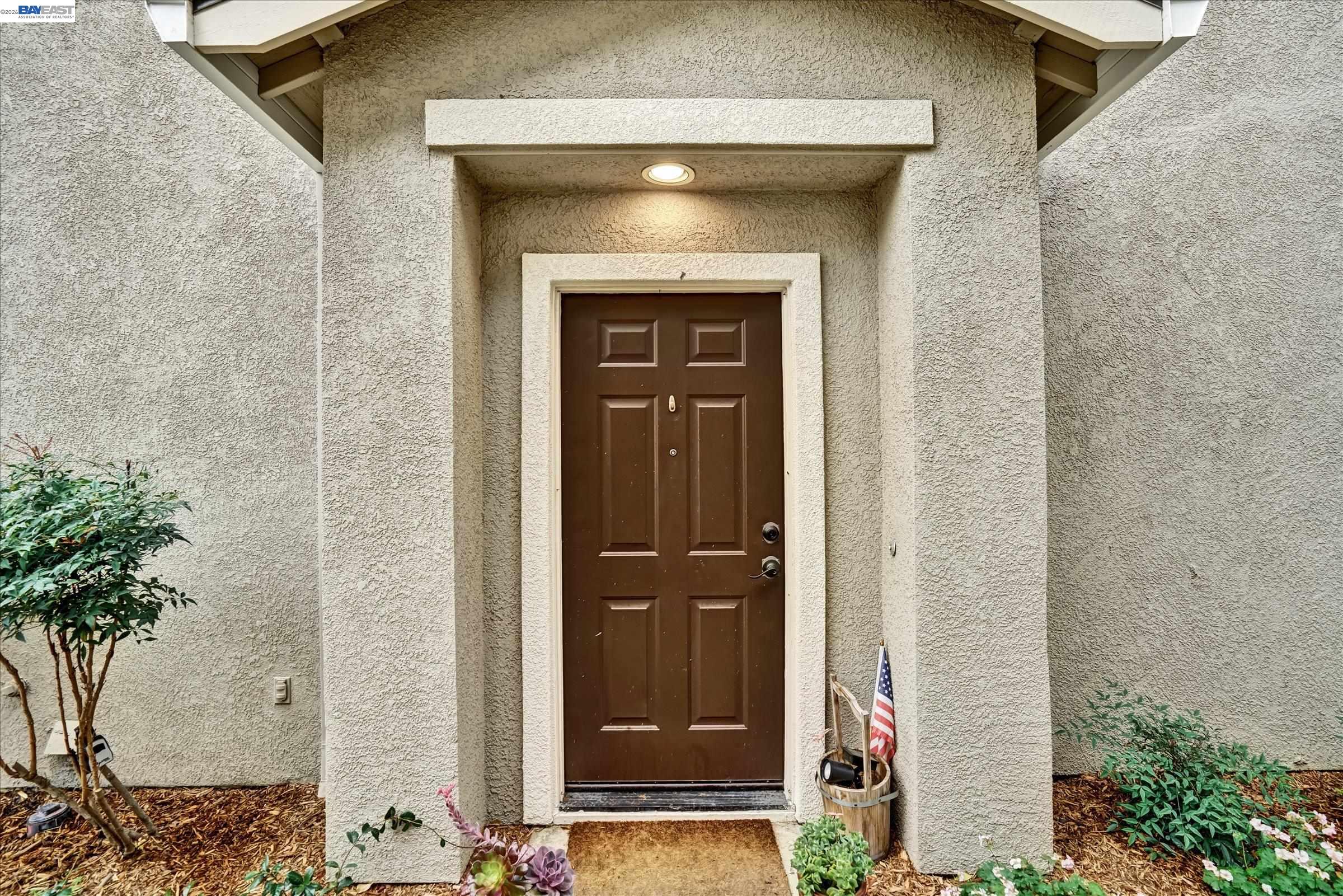 255 Wildrose Cmn # 5