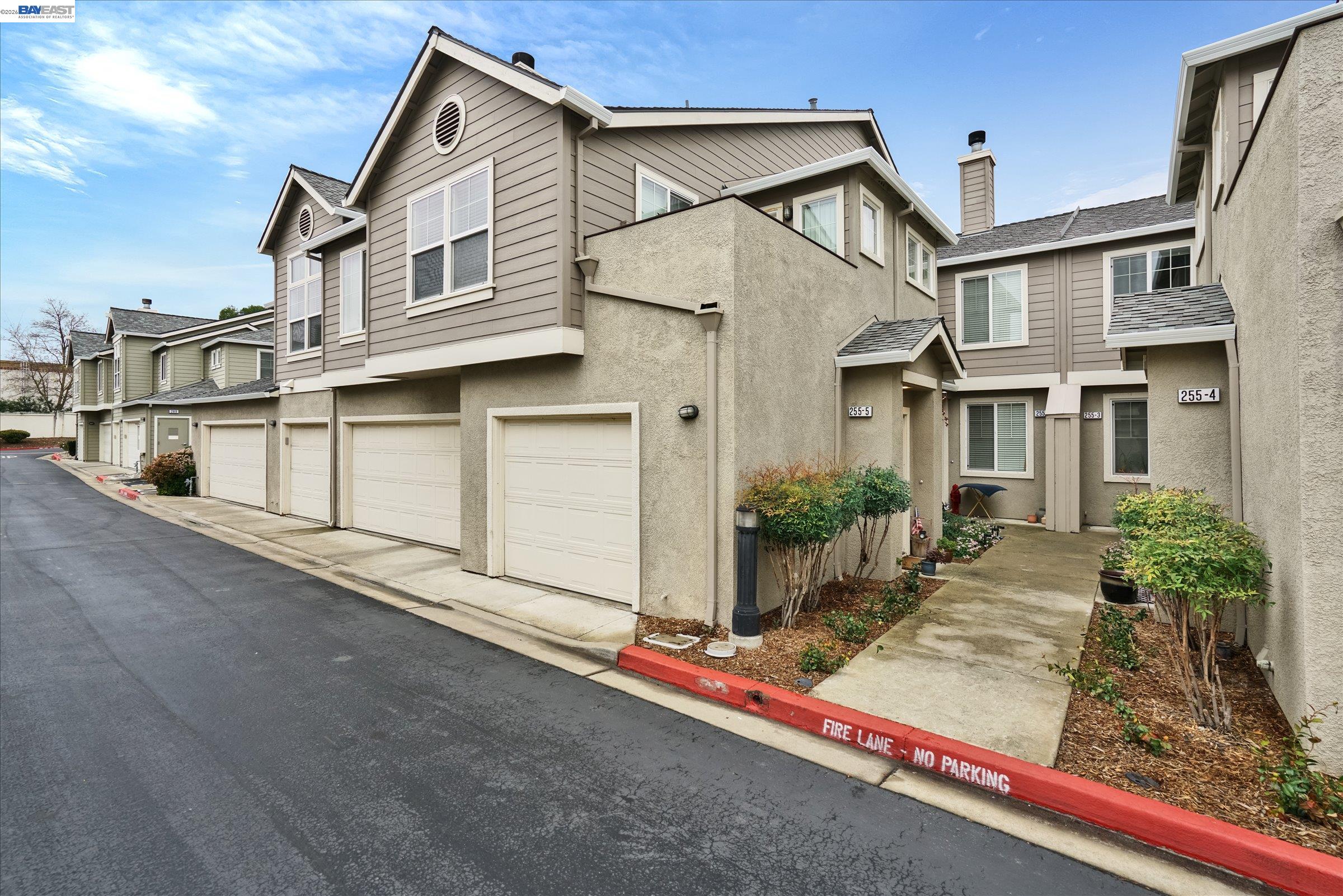 255 Wildrose Cmn # 5
