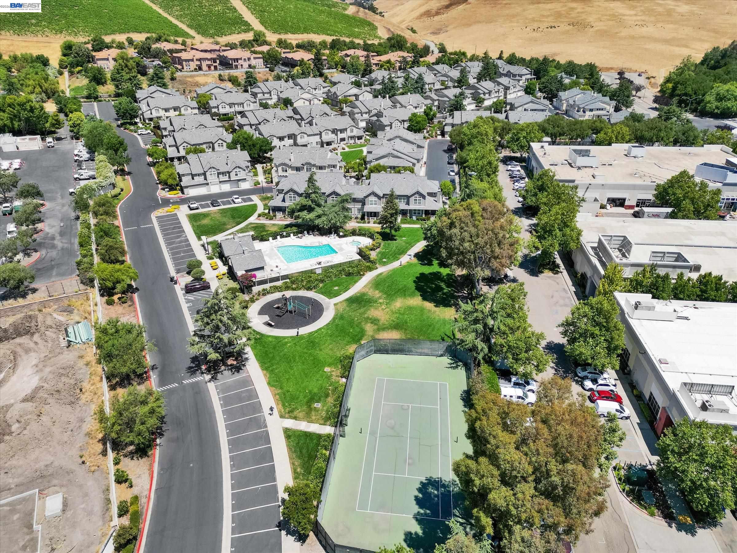 255 Wildrose Cmn # 5