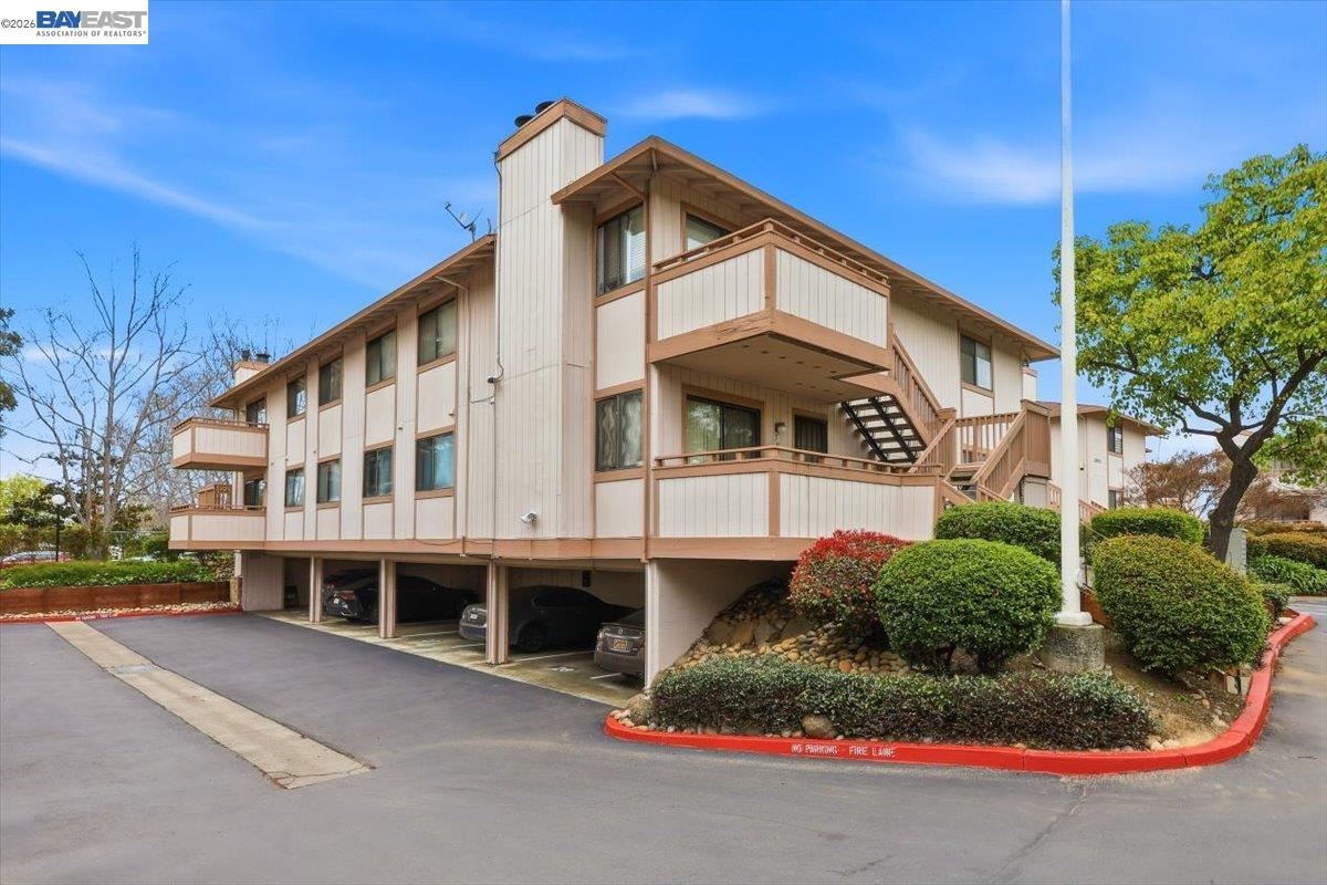 25055 COPA DEL ORO DR # 102