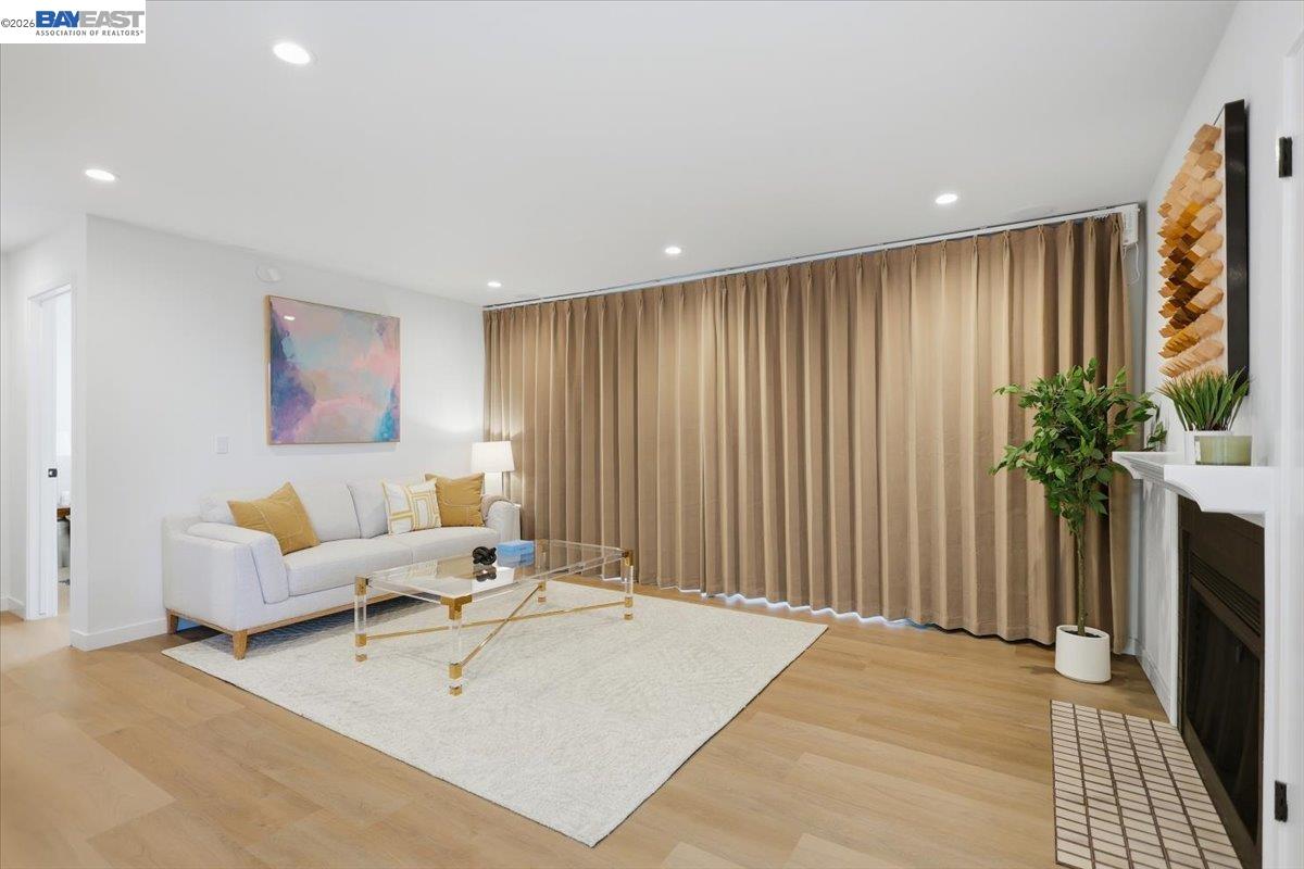 25055 COPA DEL ORO DR # 102