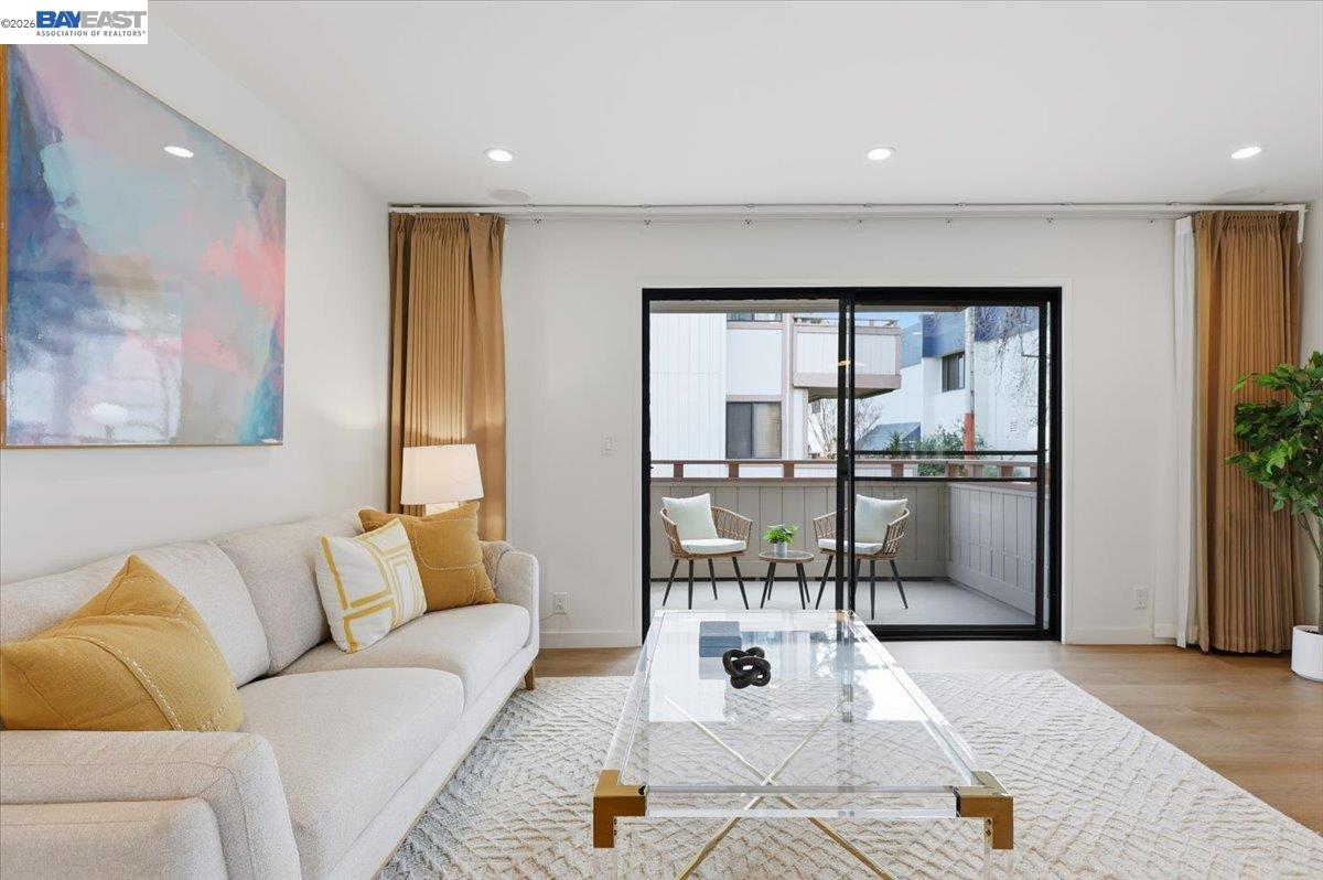 25055 COPA DEL ORO DR # 102