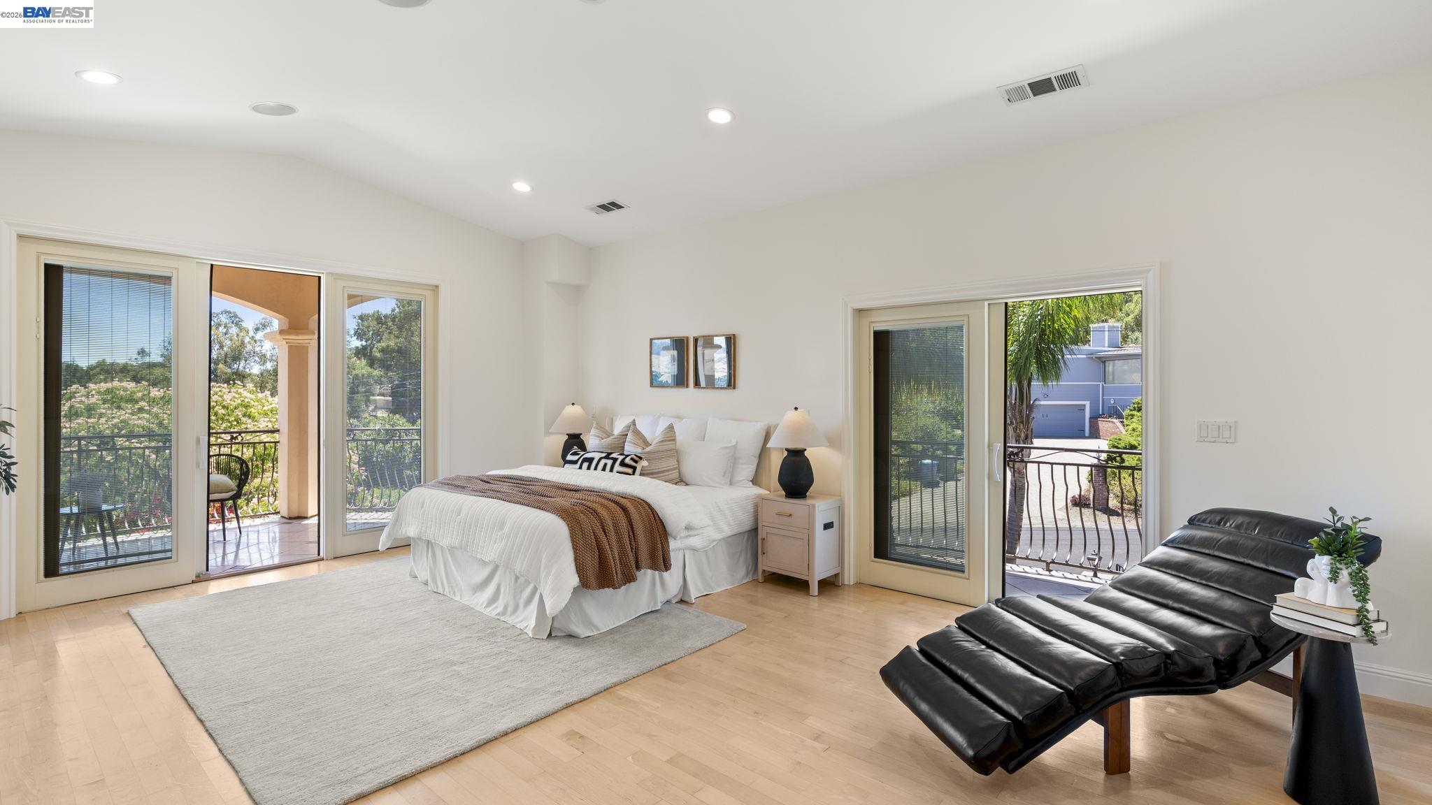 131 Montecito Crescent