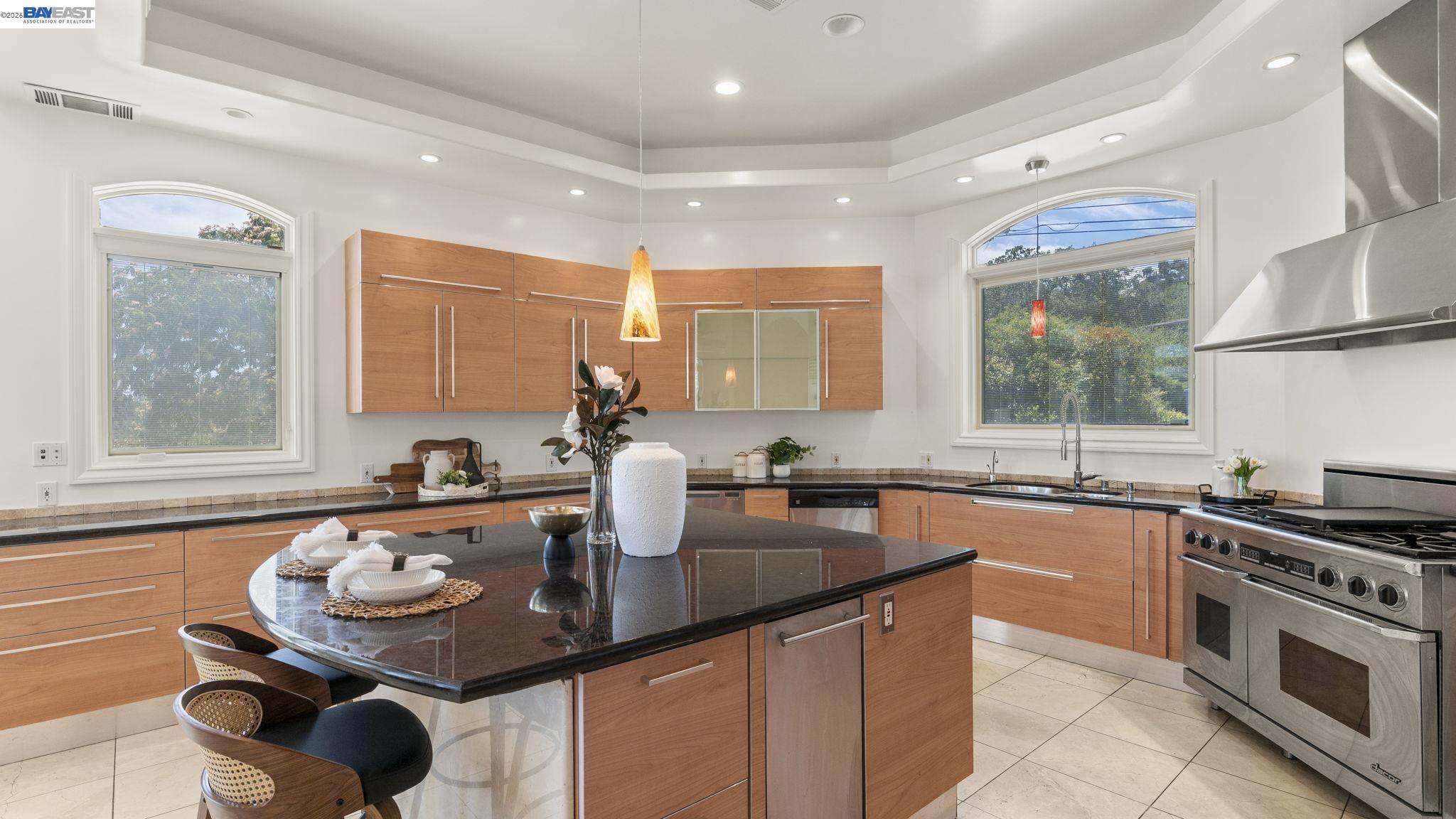 131 Montecito Crescent