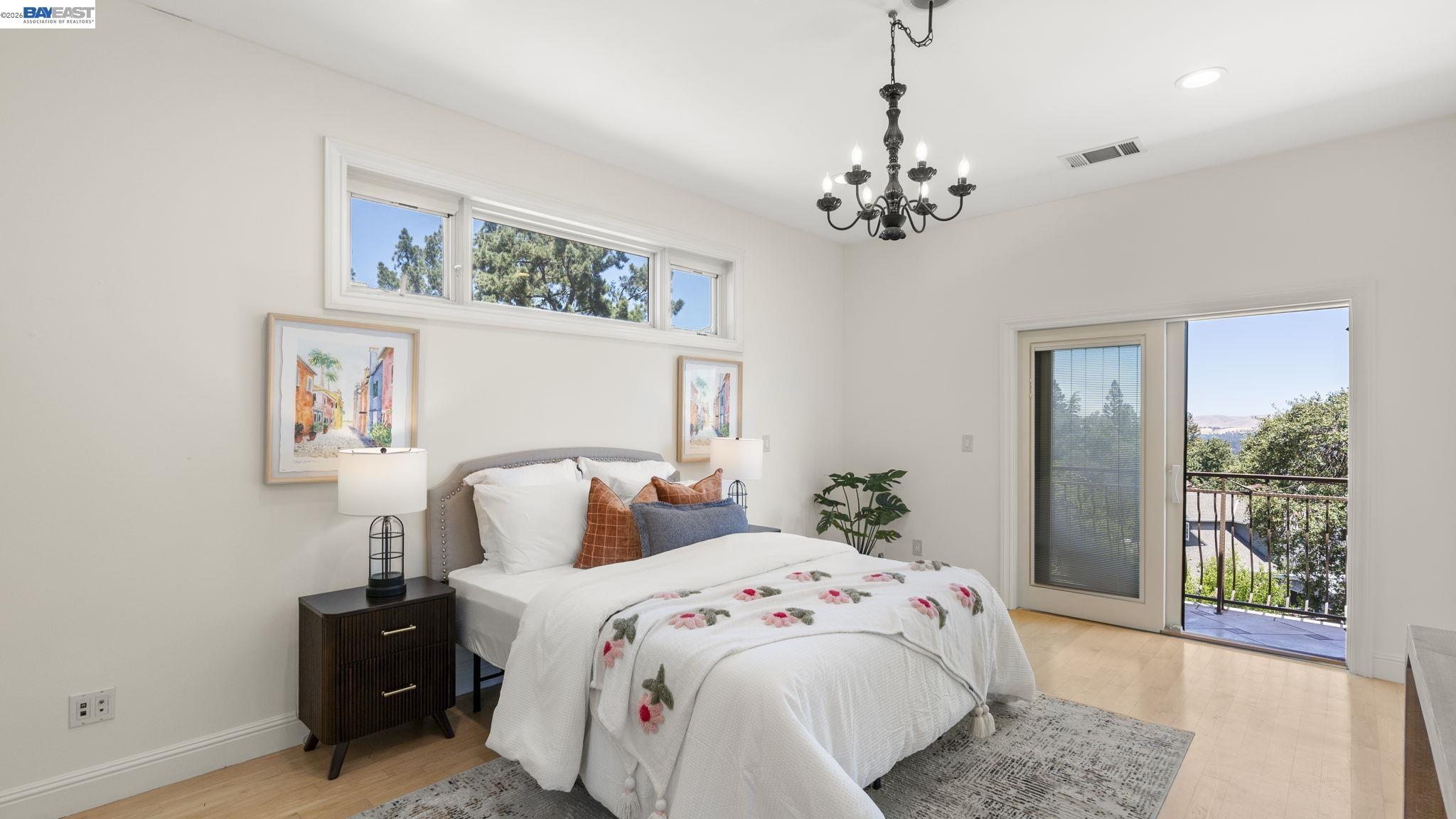 131 Montecito Crescent