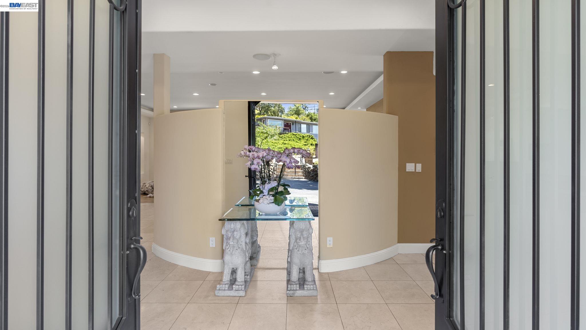 131 Montecito Crescent