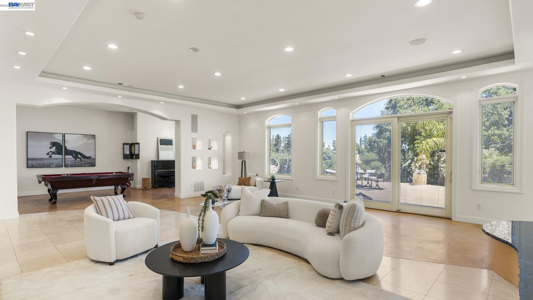 131 Montecito Crescent