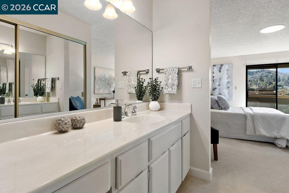 3050 Rossmoor Parkway # 5