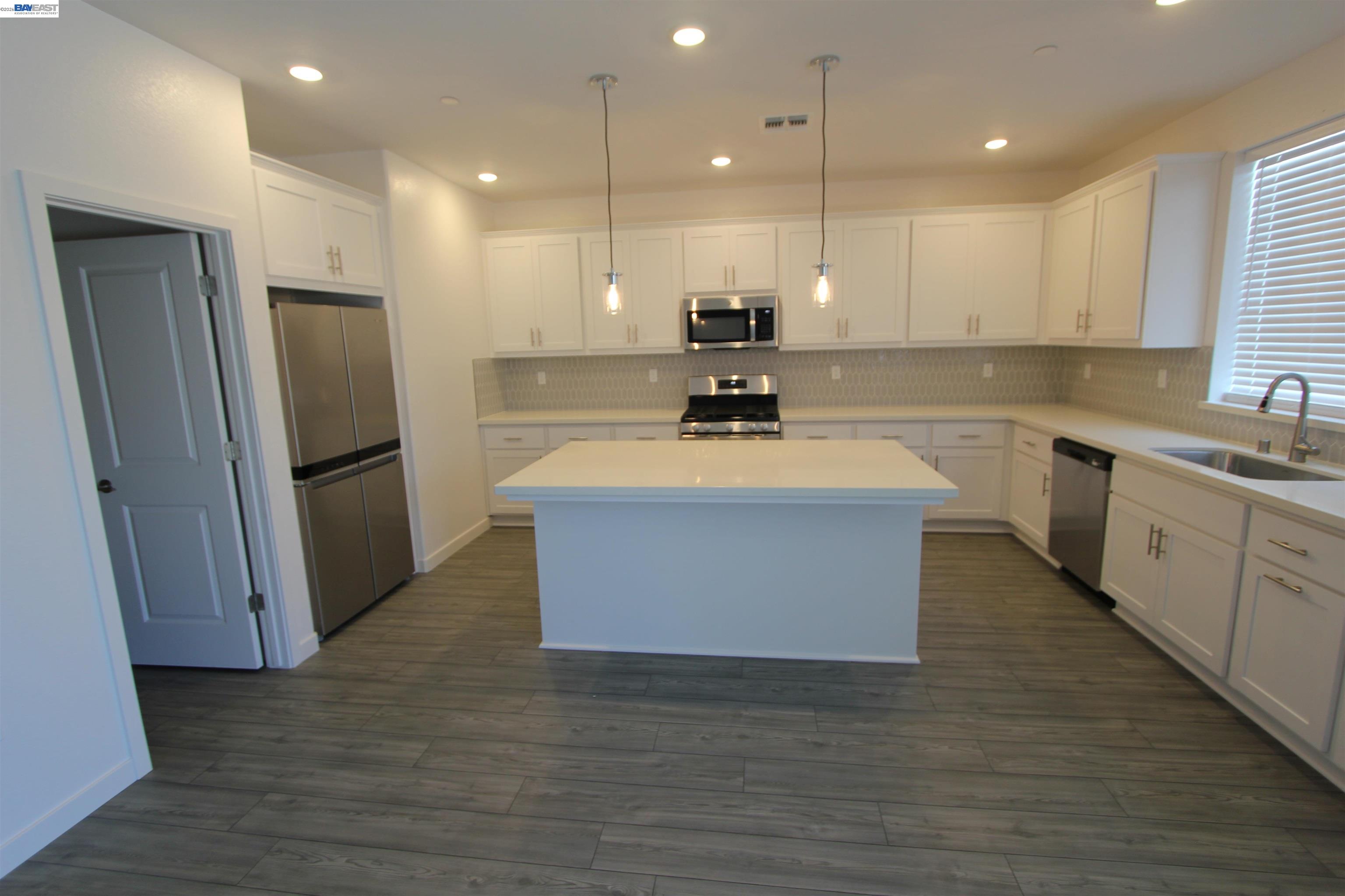 1008 OSPREY DR
