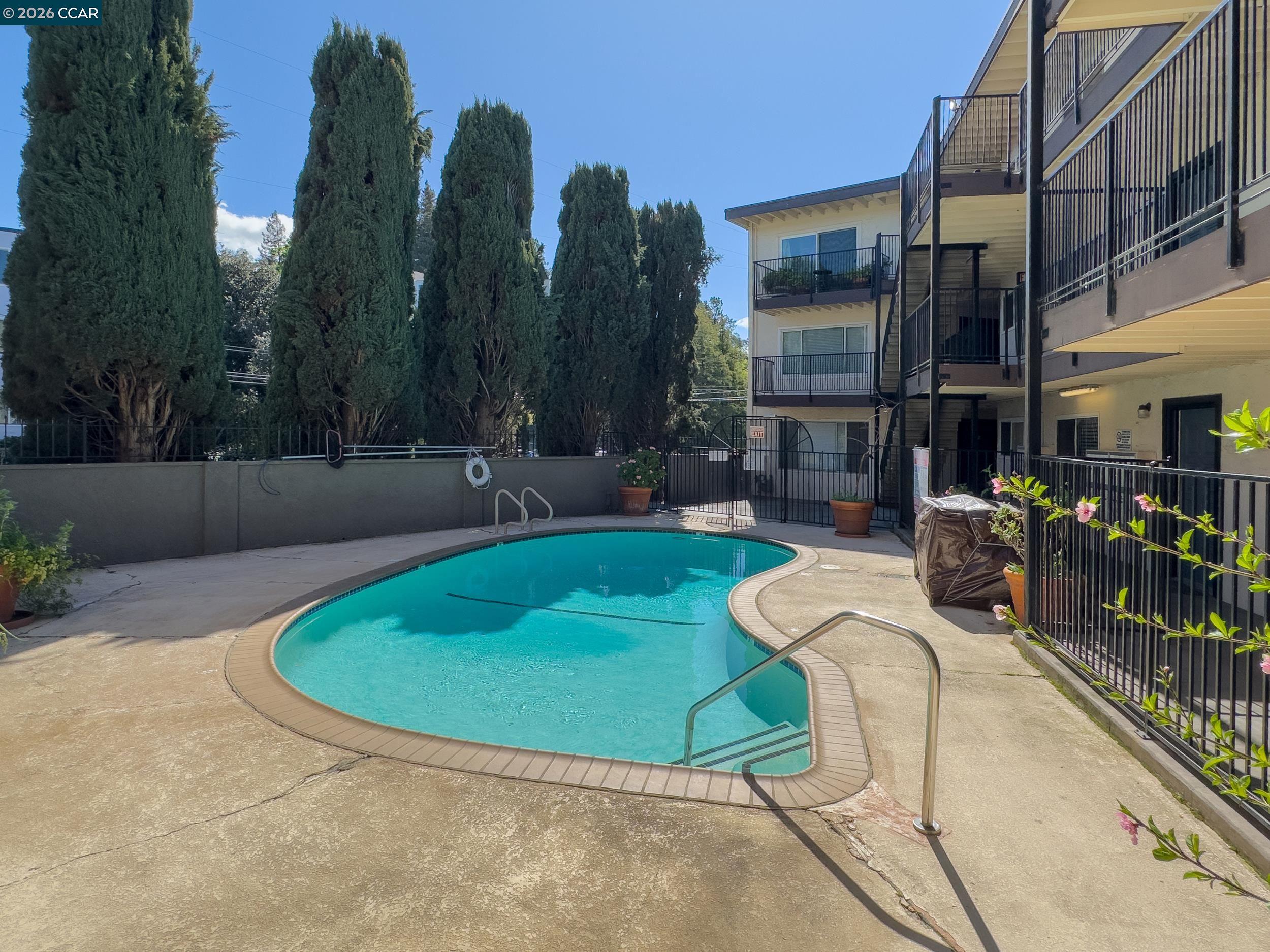 1743 Carmel Dr # 23