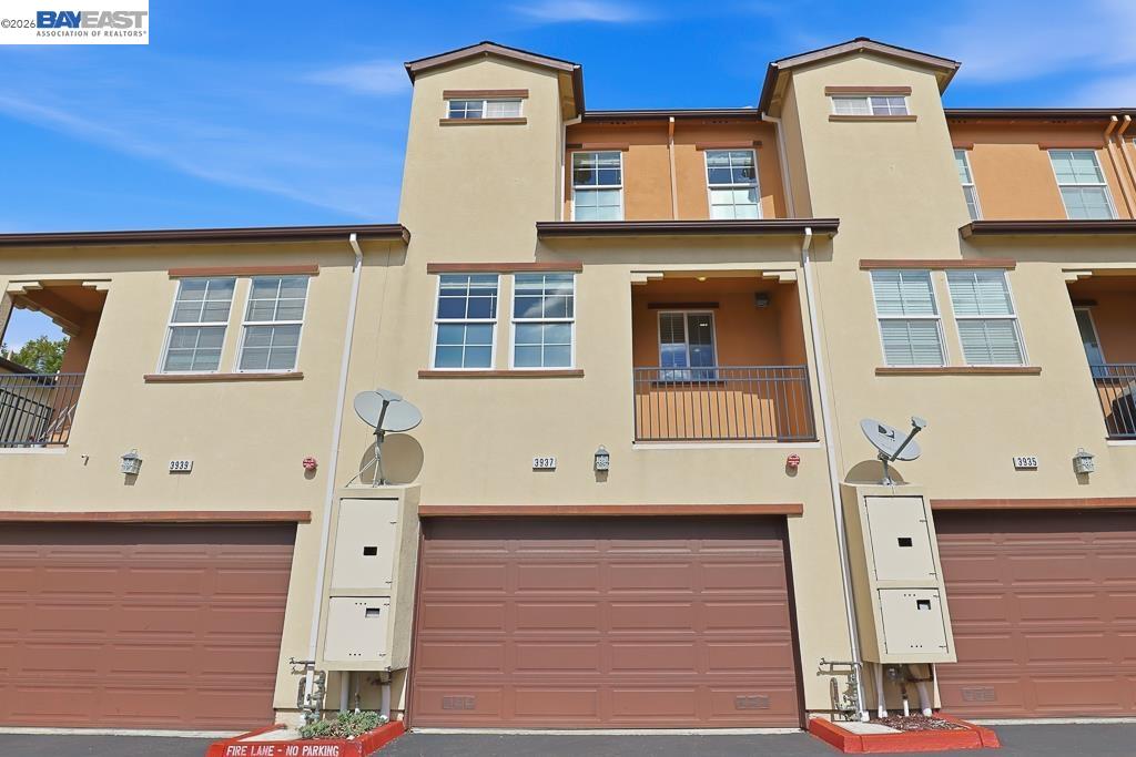 3937 Forest Cir