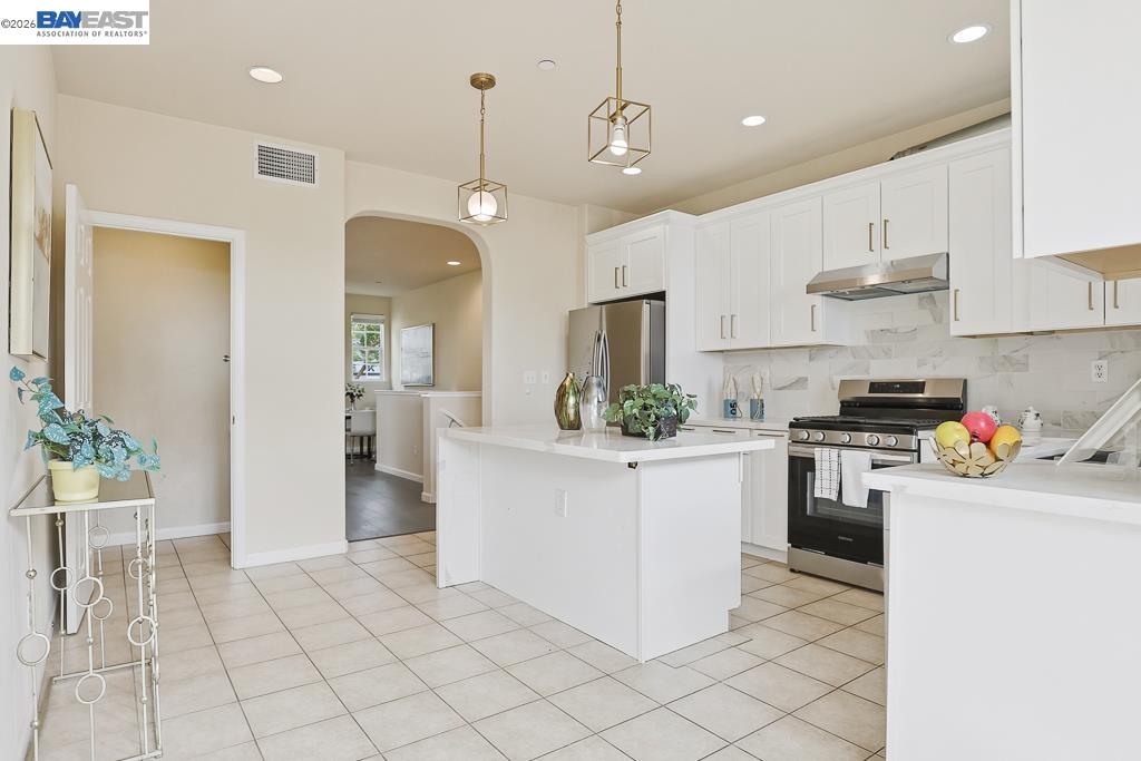 3937 Forest Cir