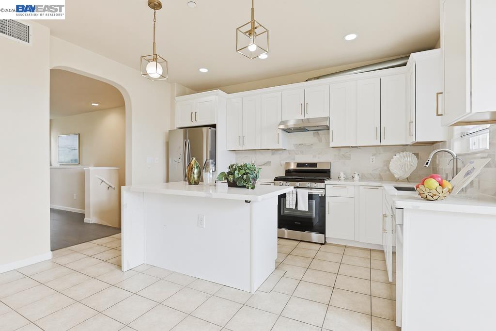 3937 Forest Cir