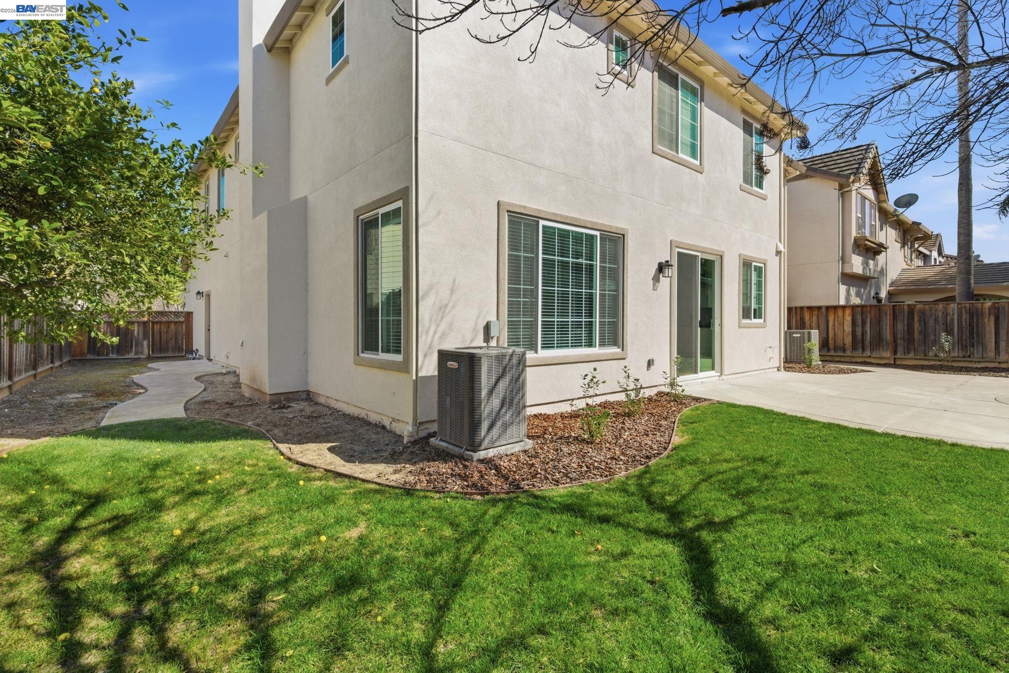 151 S Vista Hermosa St