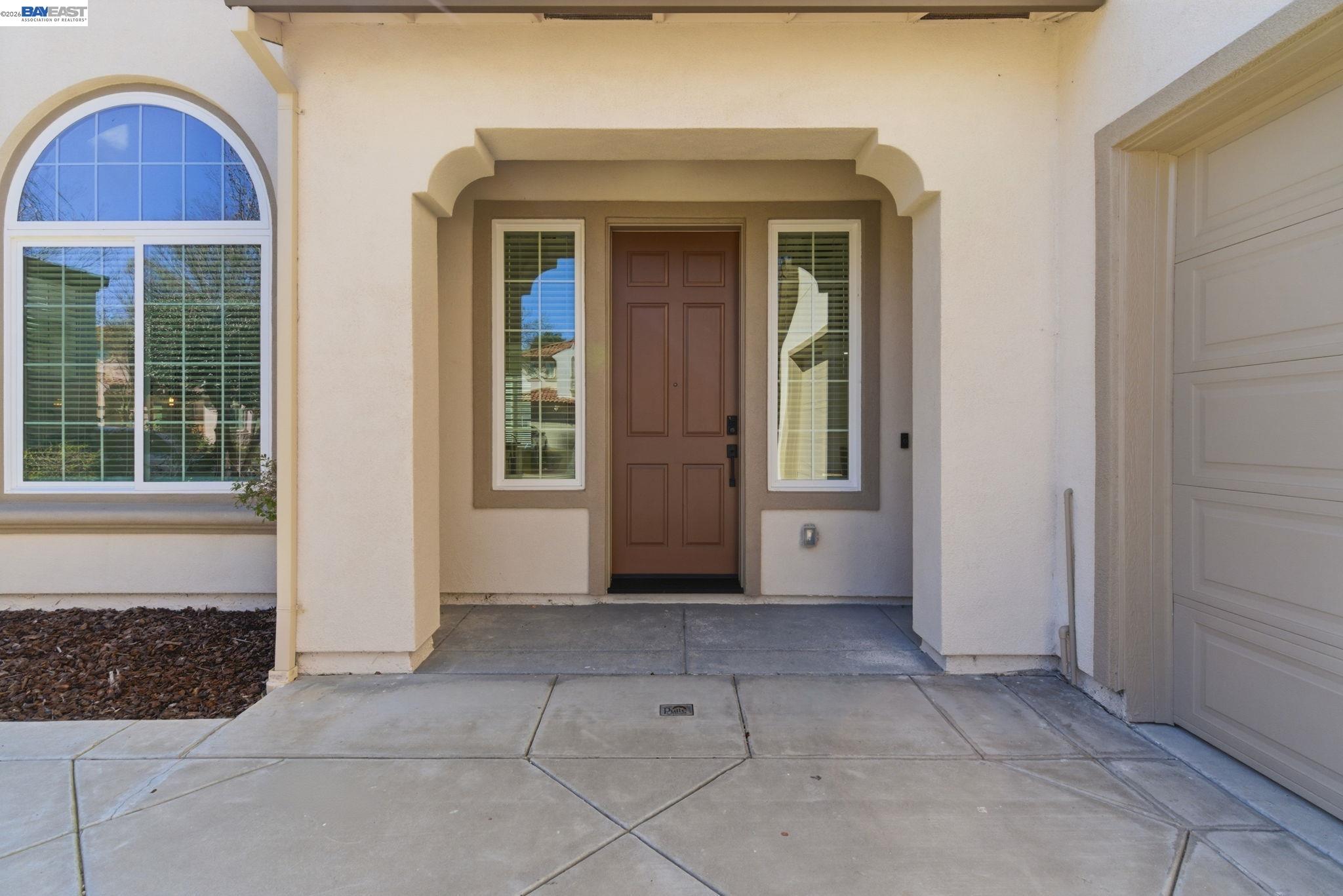 151 S Vista Hermosa St