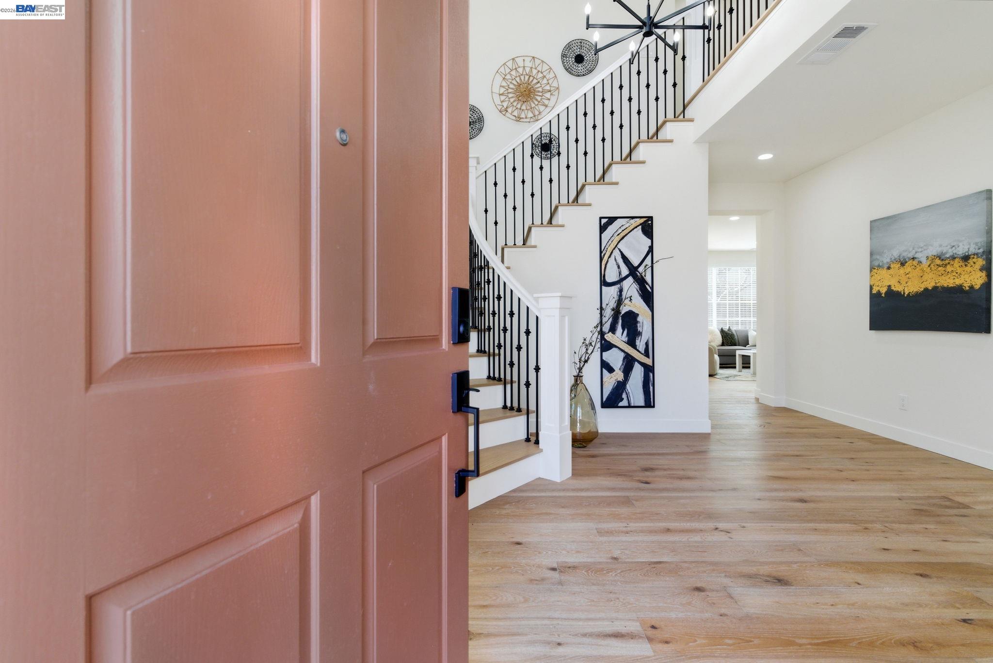151 S Vista Hermosa St
