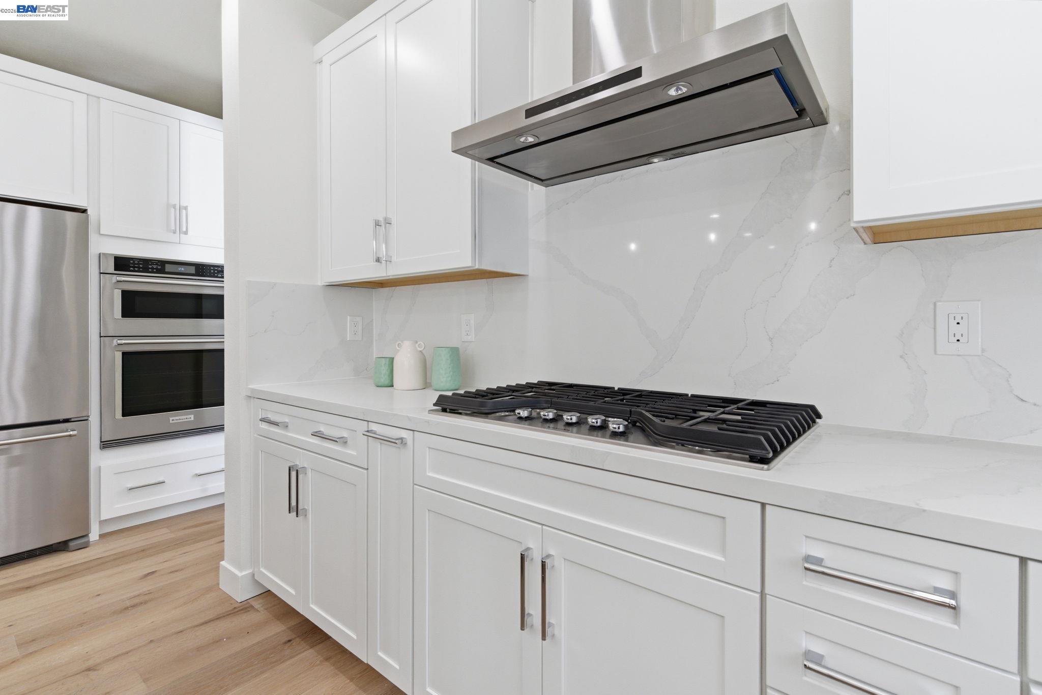 151 S Vista Hermosa St