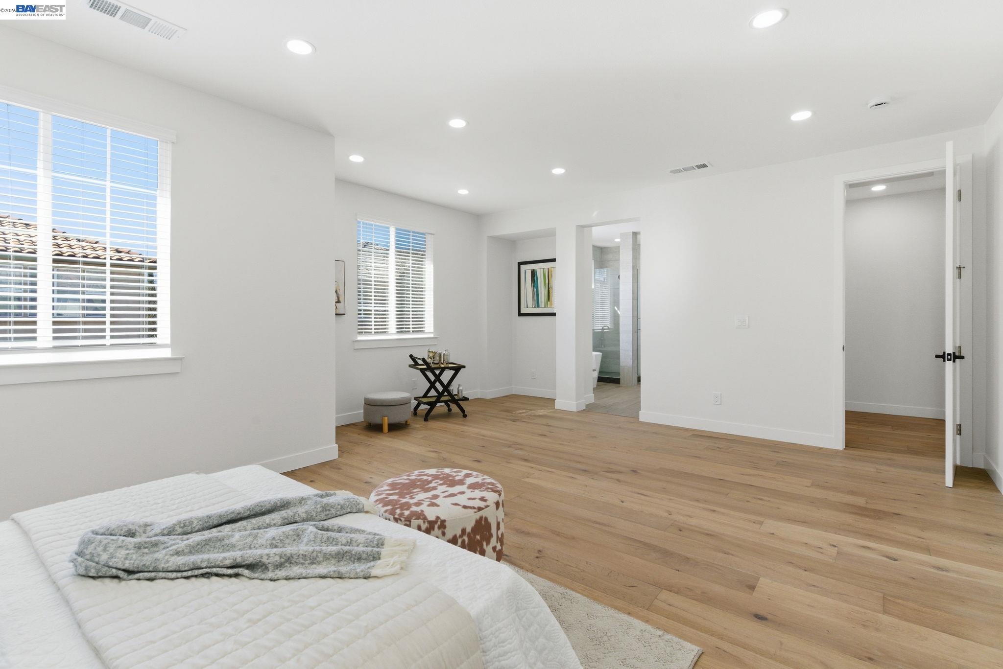 151 S Vista Hermosa St