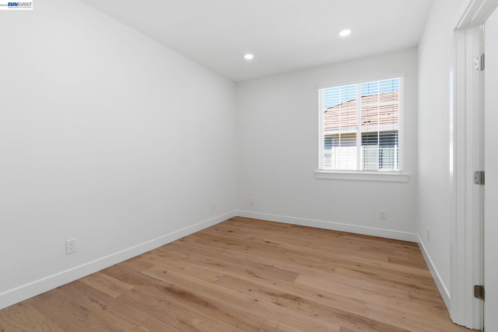 151 S Vista Hermosa St