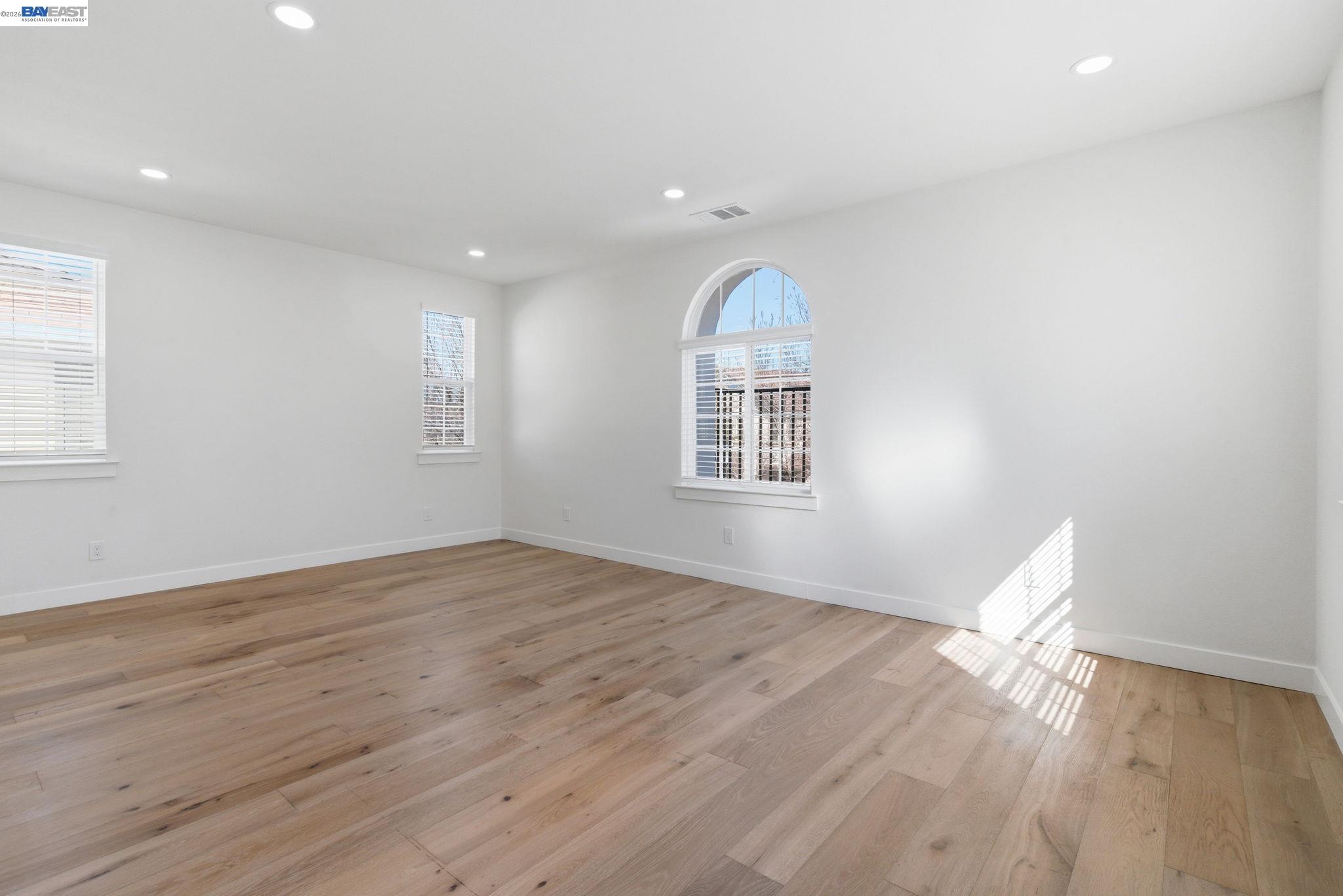151 S Vista Hermosa St