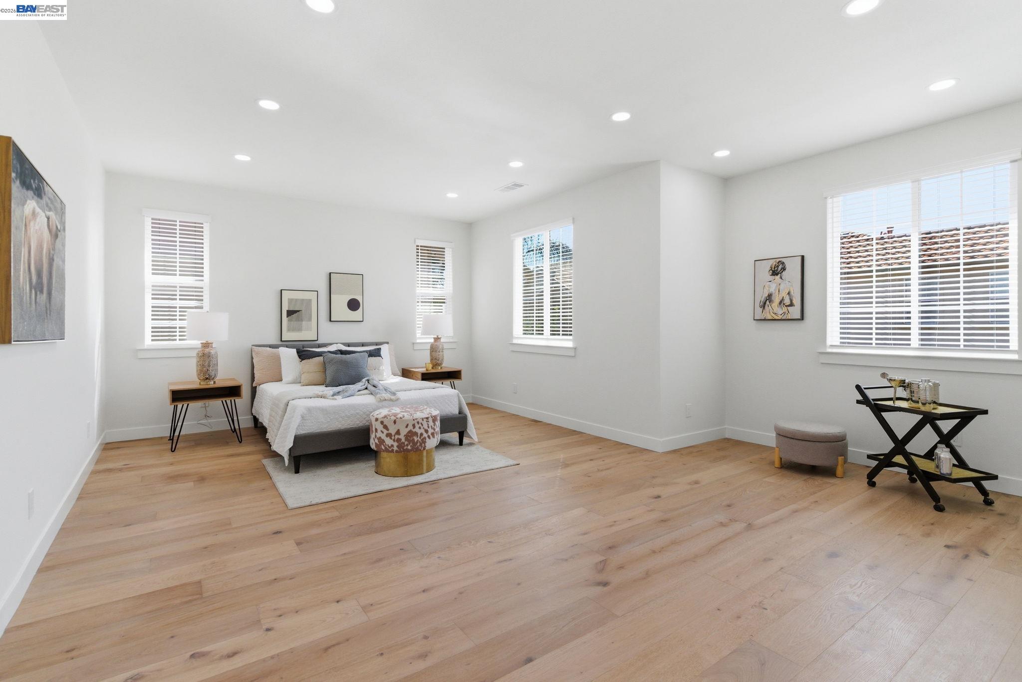 151 S Vista Hermosa St