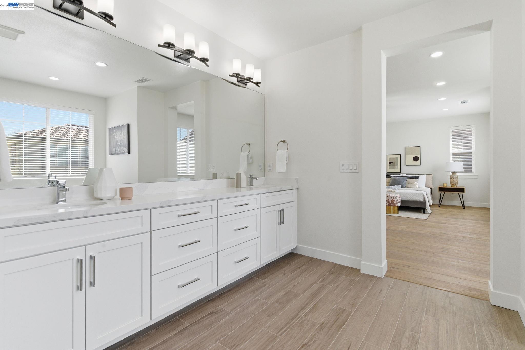 151 S Vista Hermosa St