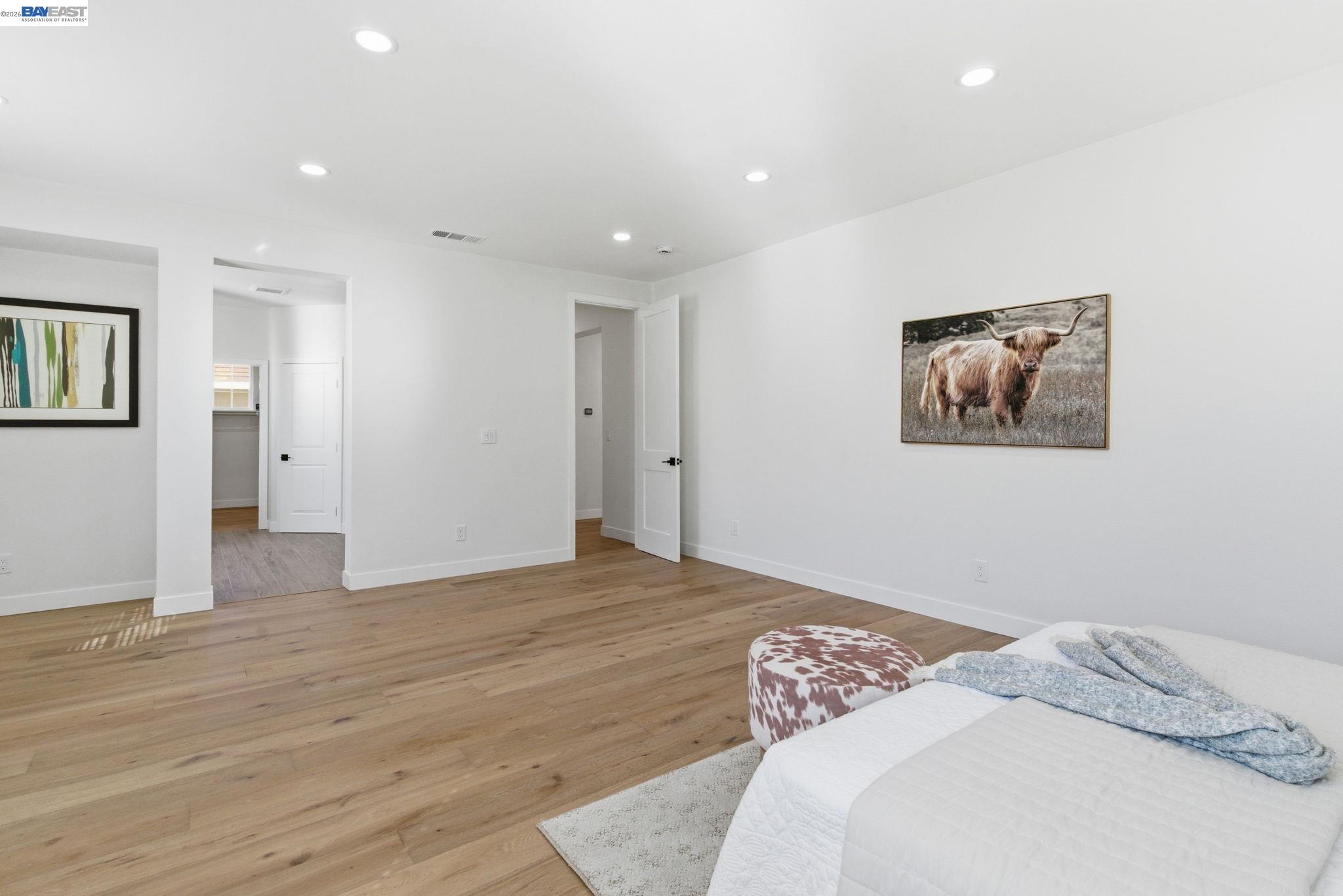151 S Vista Hermosa St