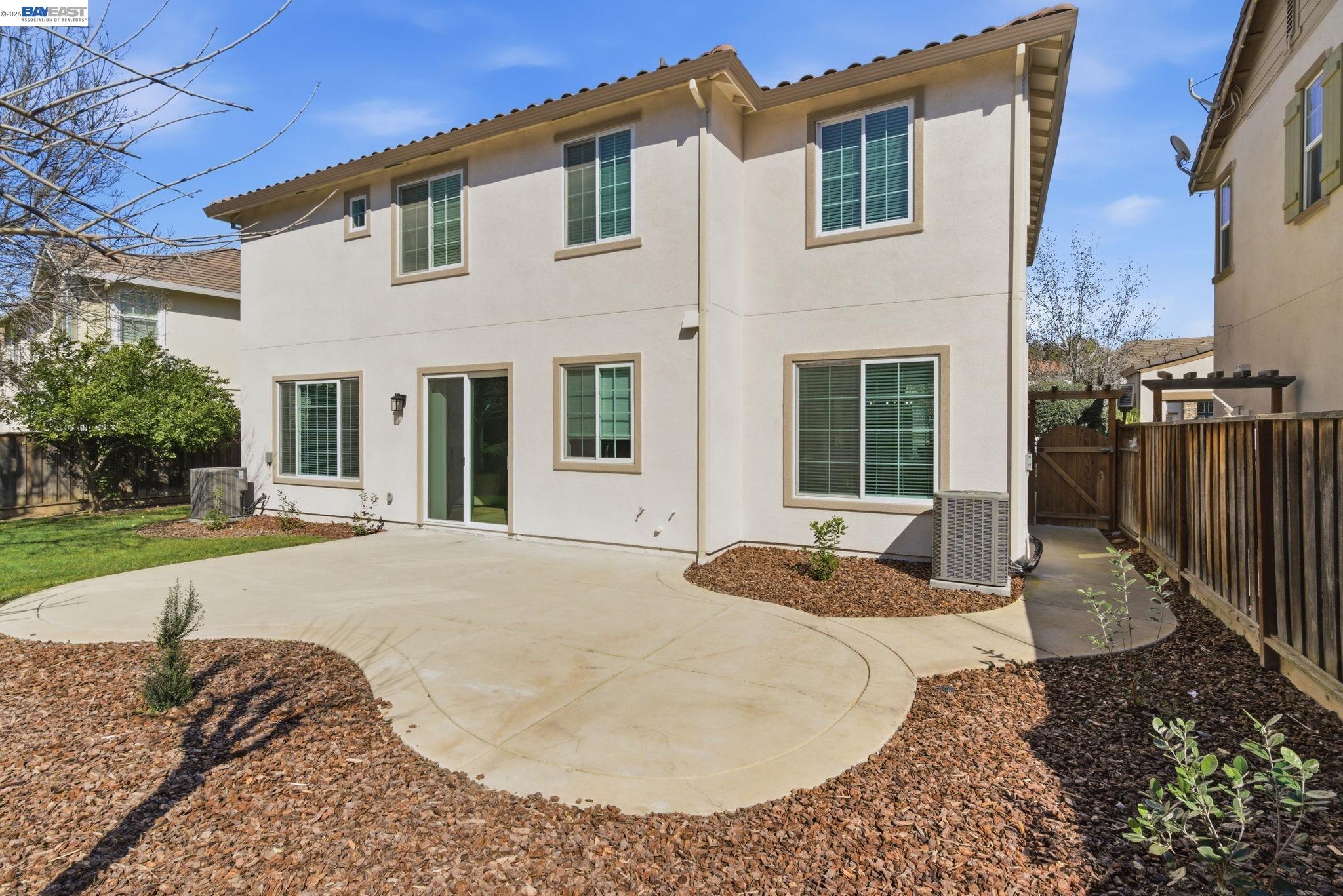 151 S Vista Hermosa St