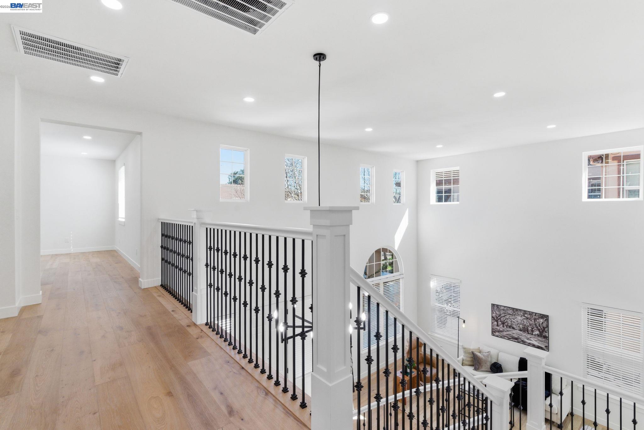 151 S Vista Hermosa St