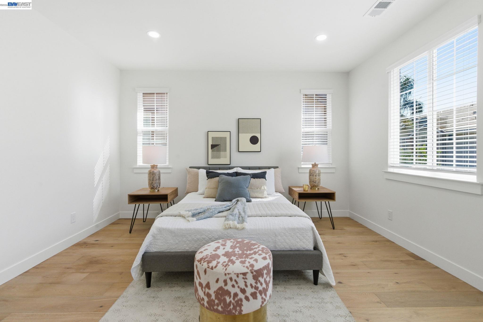 151 S Vista Hermosa St