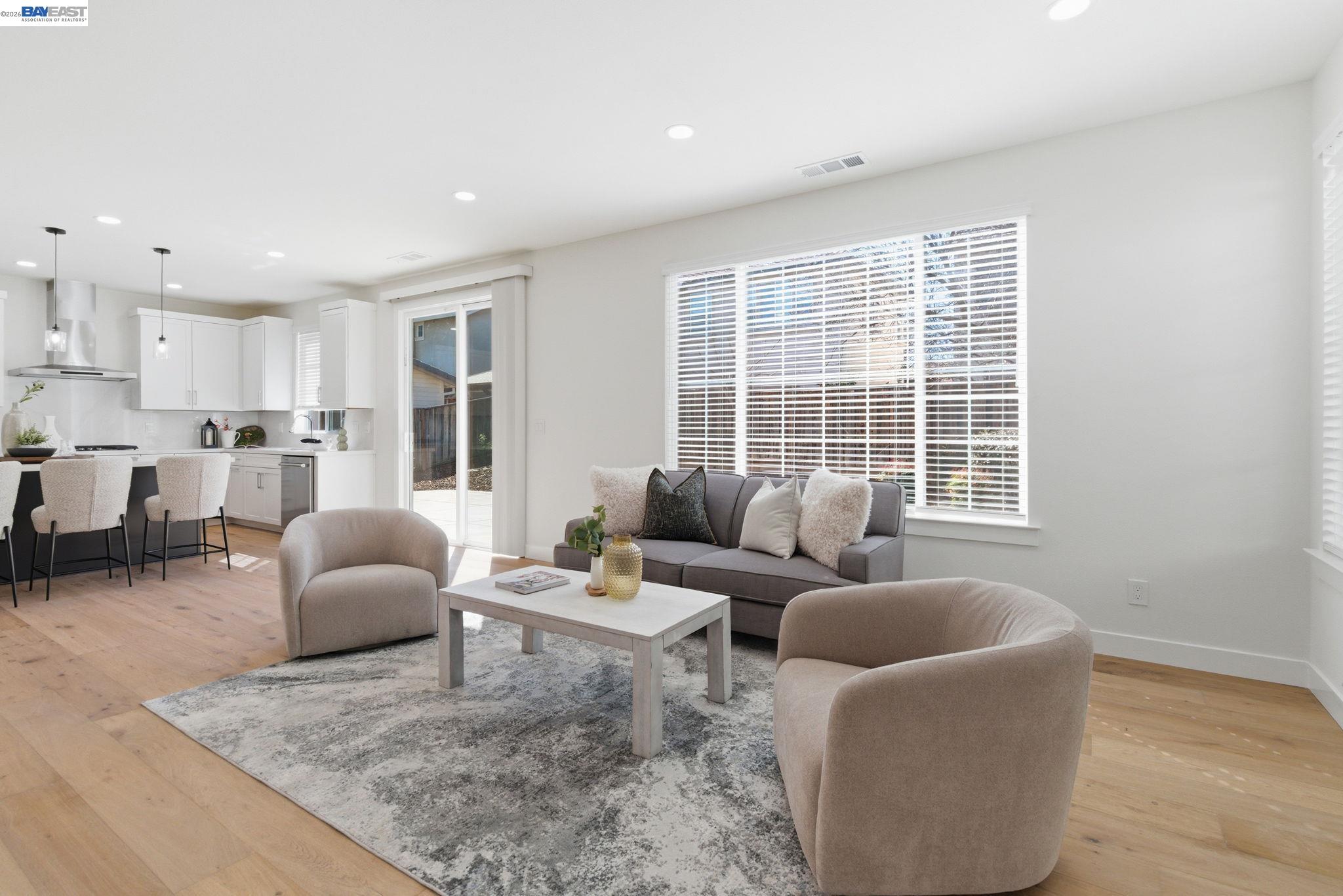 151 S Vista Hermosa St