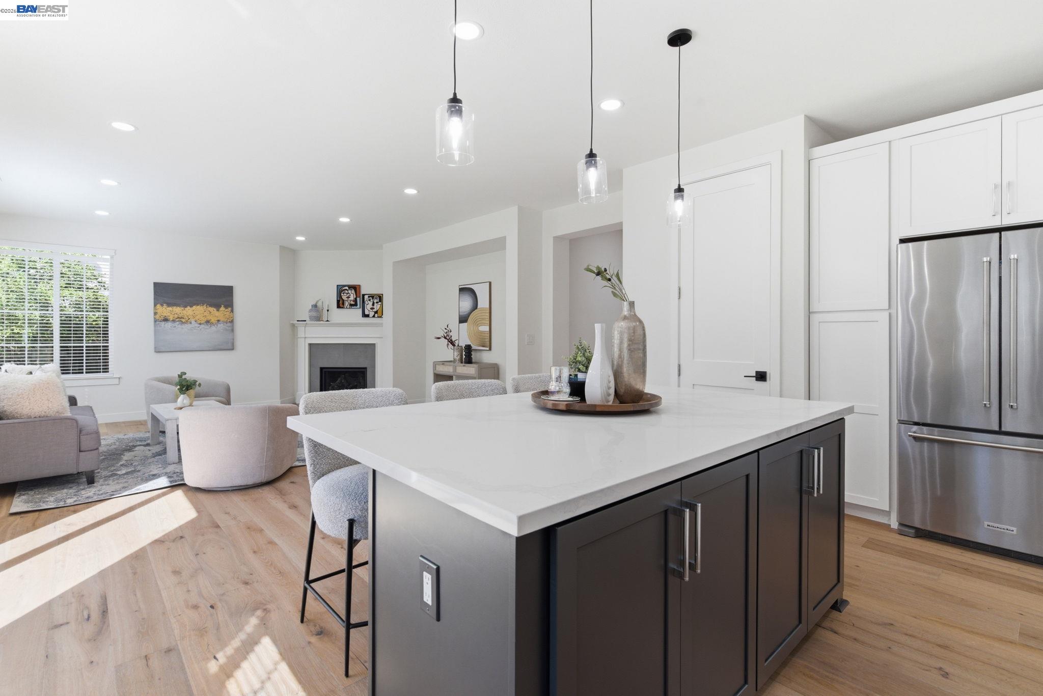 151 S Vista Hermosa St