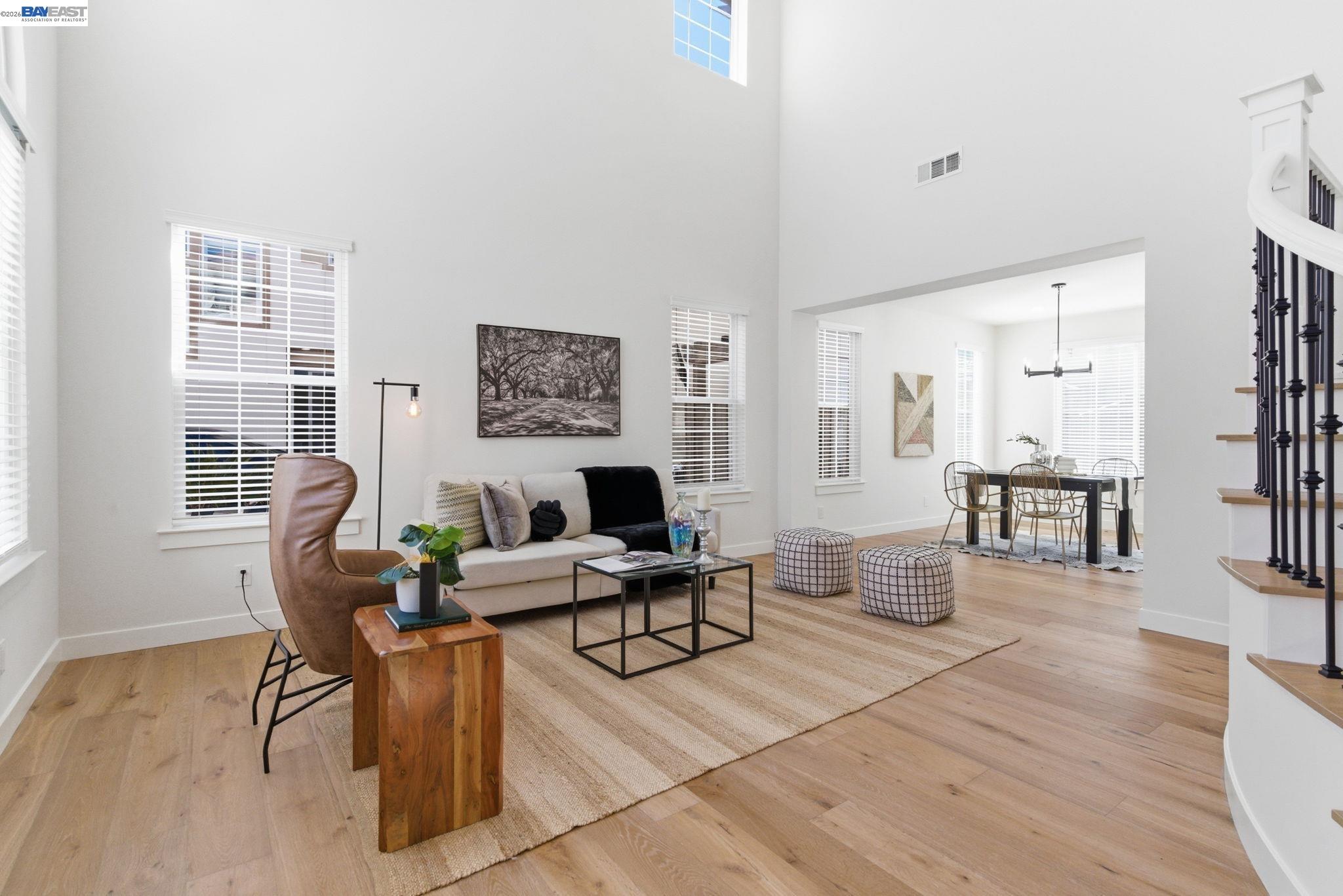 151 S Vista Hermosa St