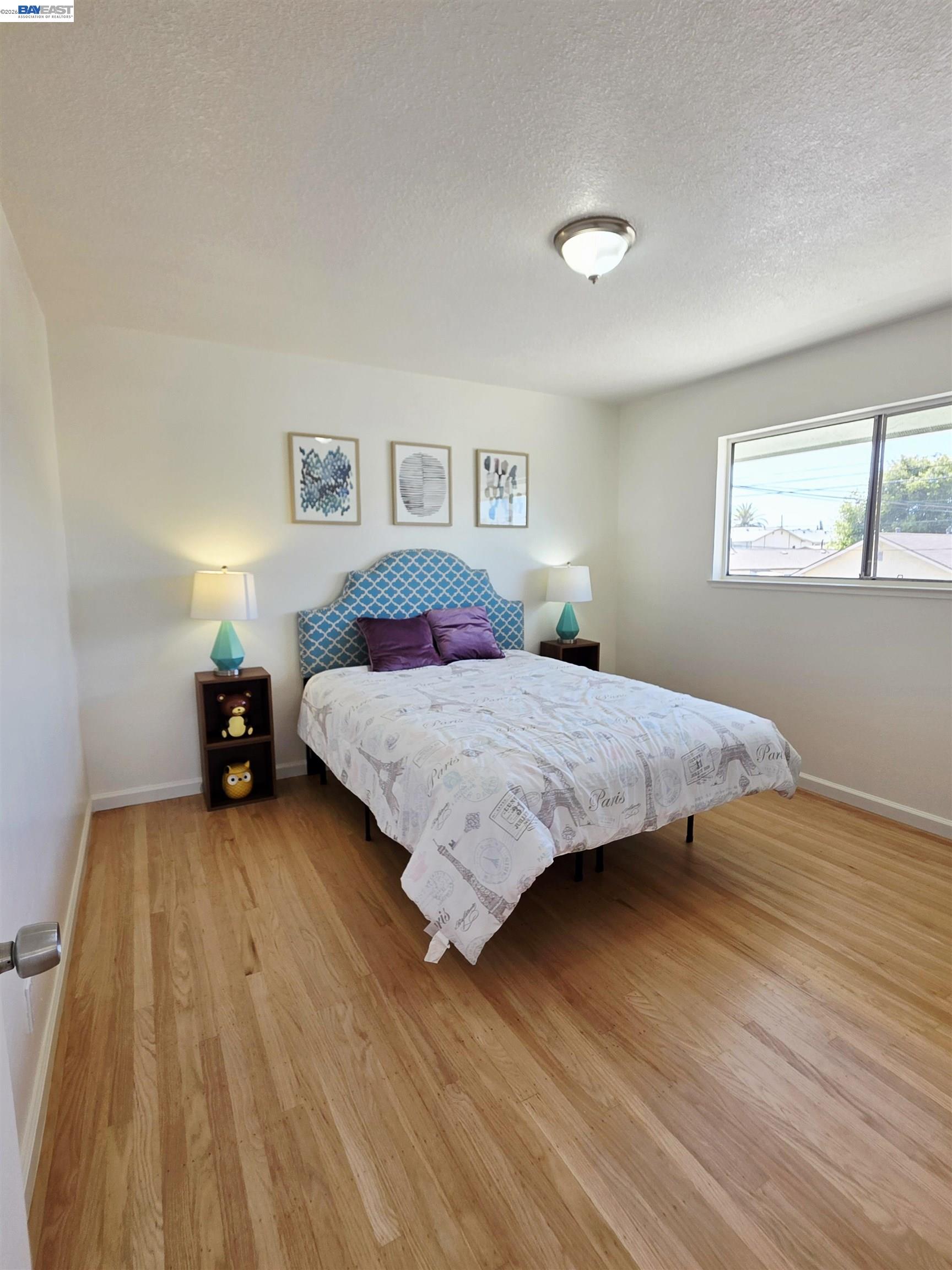 1552 Orchard Ave