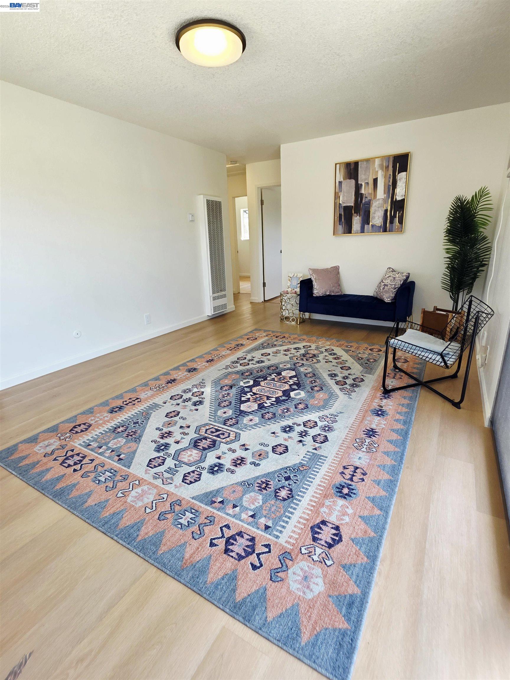 1552 Orchard Ave