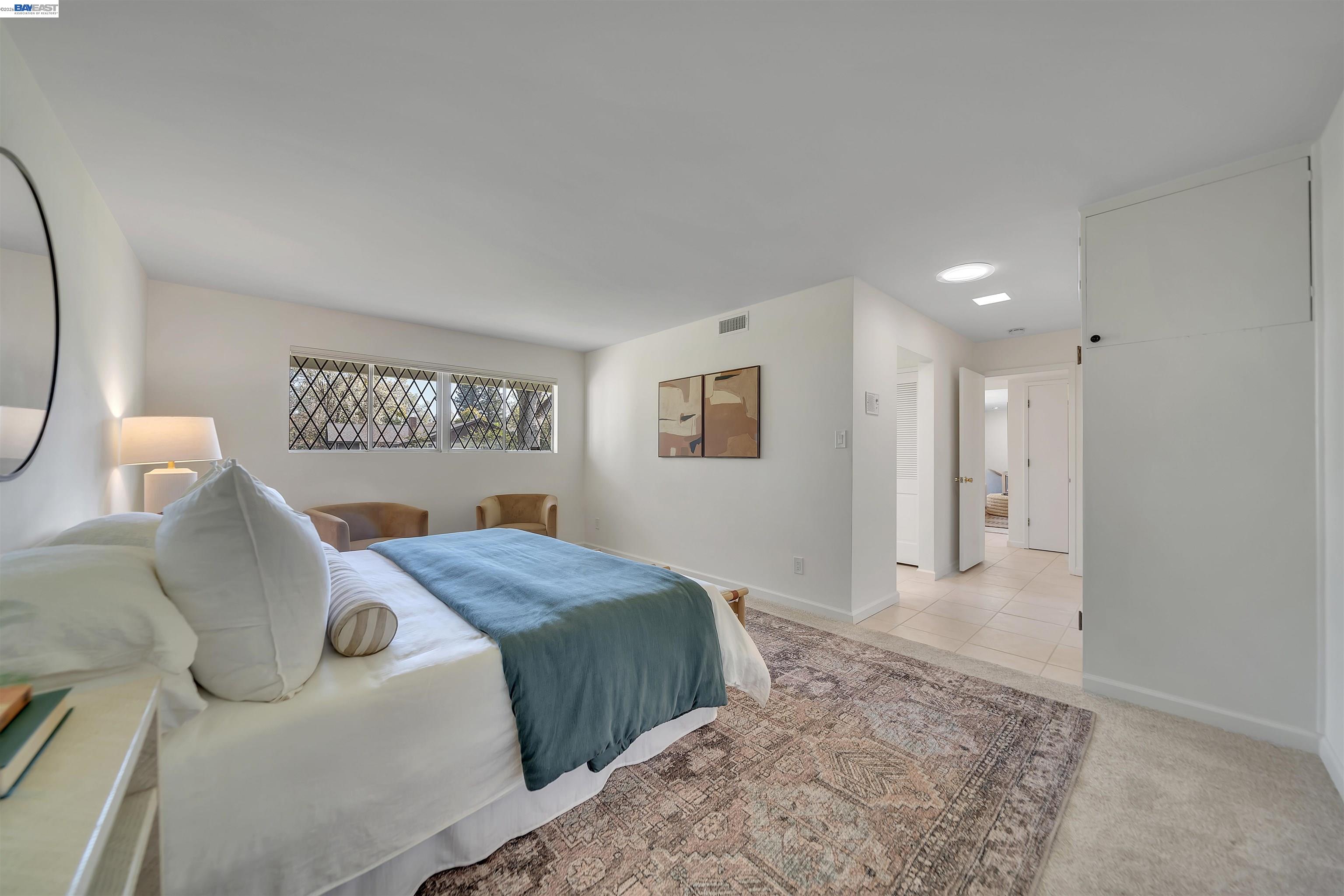 1121 El Sur Way