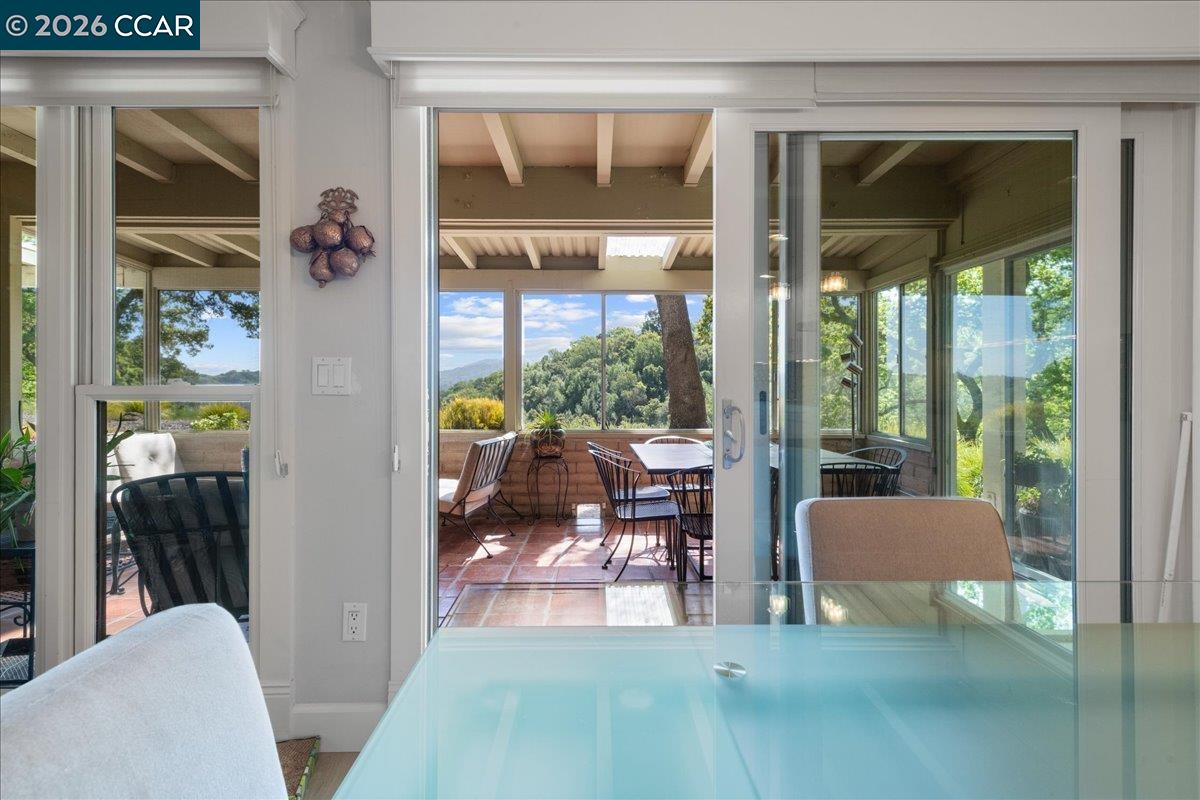 2100 Skycrest Dr # 12