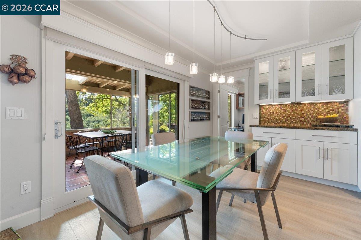 2100 Skycrest Dr # 12