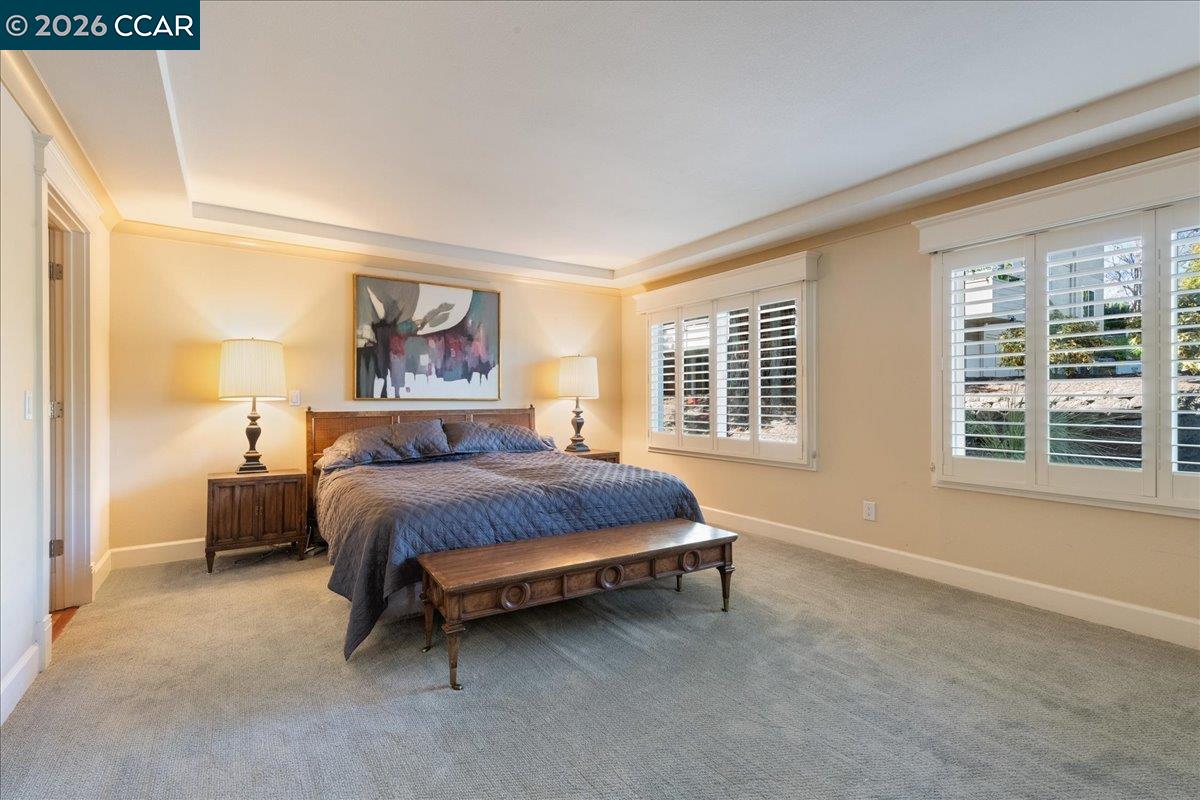 2100 Skycrest Dr # 12