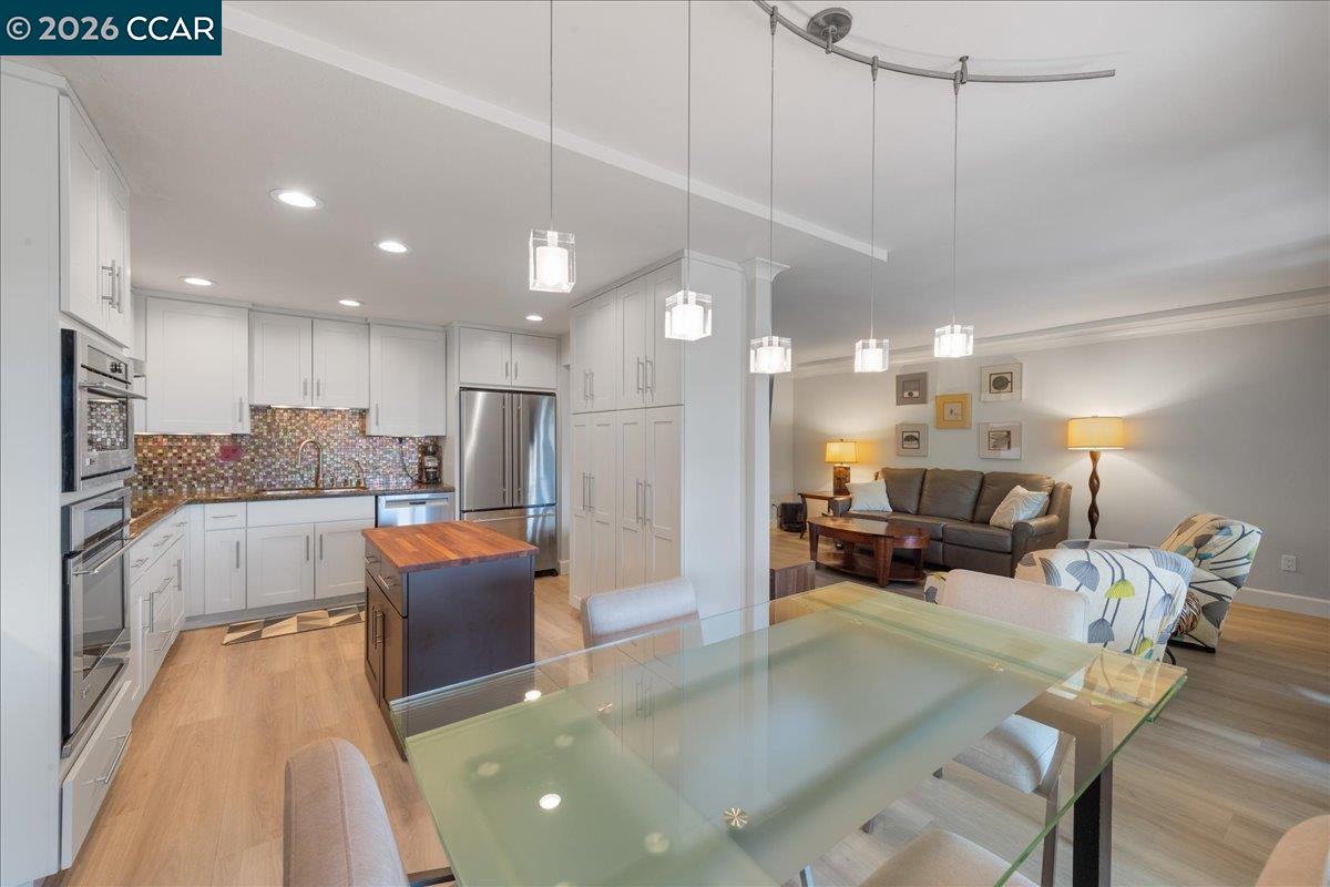 2100 Skycrest Dr # 12