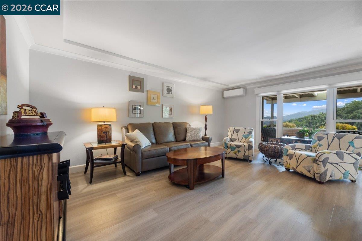 2100 Skycrest Dr # 12