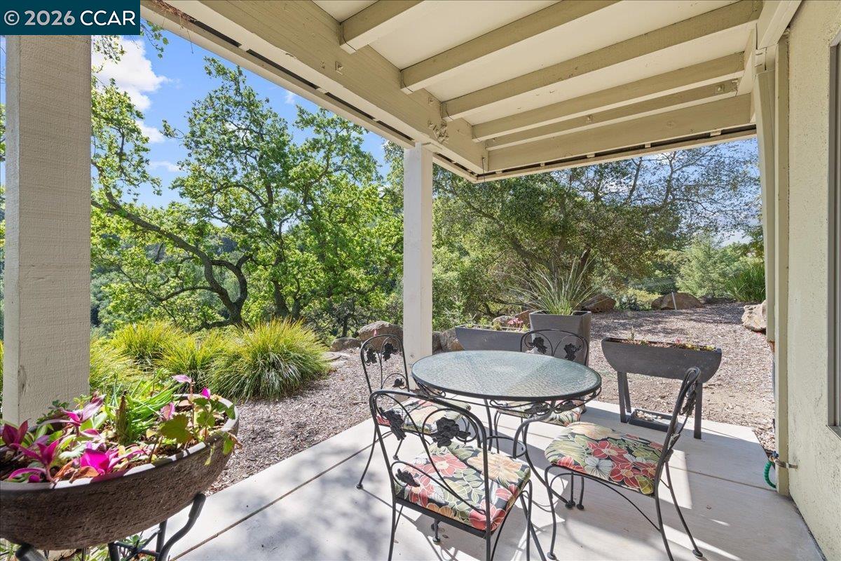 2100 Skycrest Dr # 12