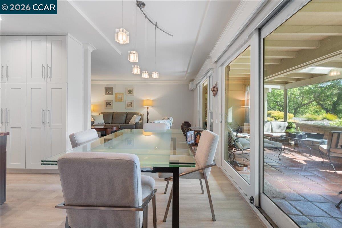 2100 Skycrest Dr # 12