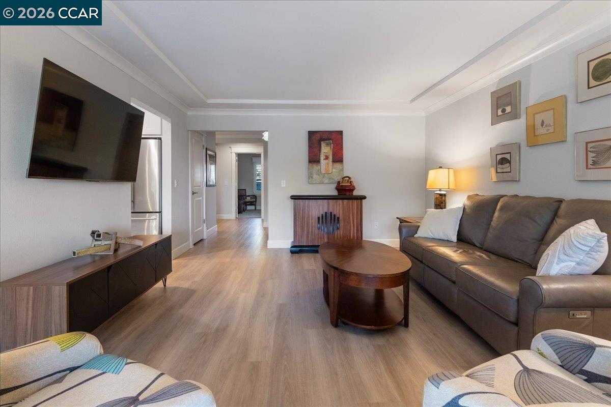 2100 Skycrest Dr # 12